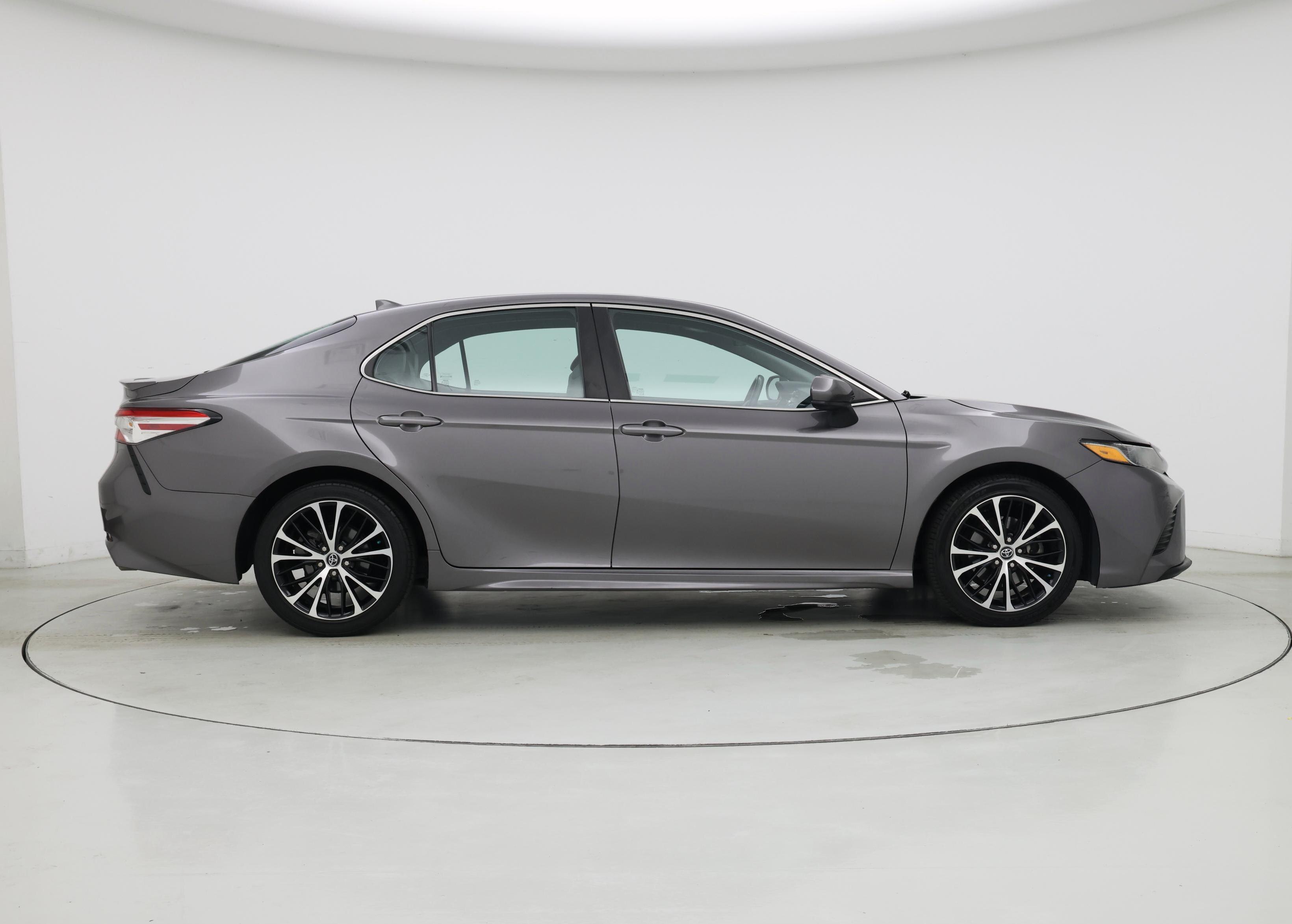 Thumbnail: 2020 Toyota Camry - 7