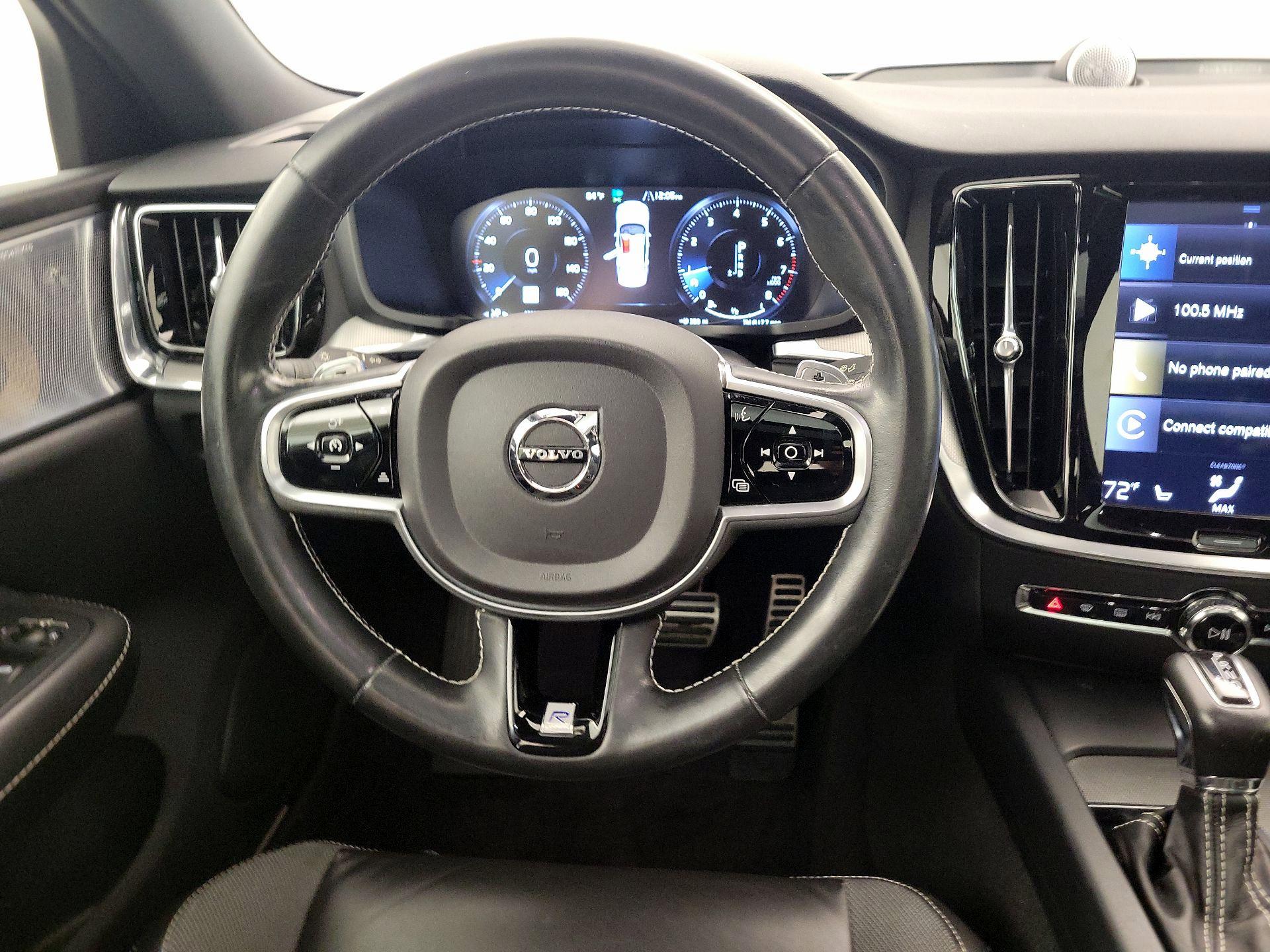 Thumbnail: 2019 Volvo S60 - 10