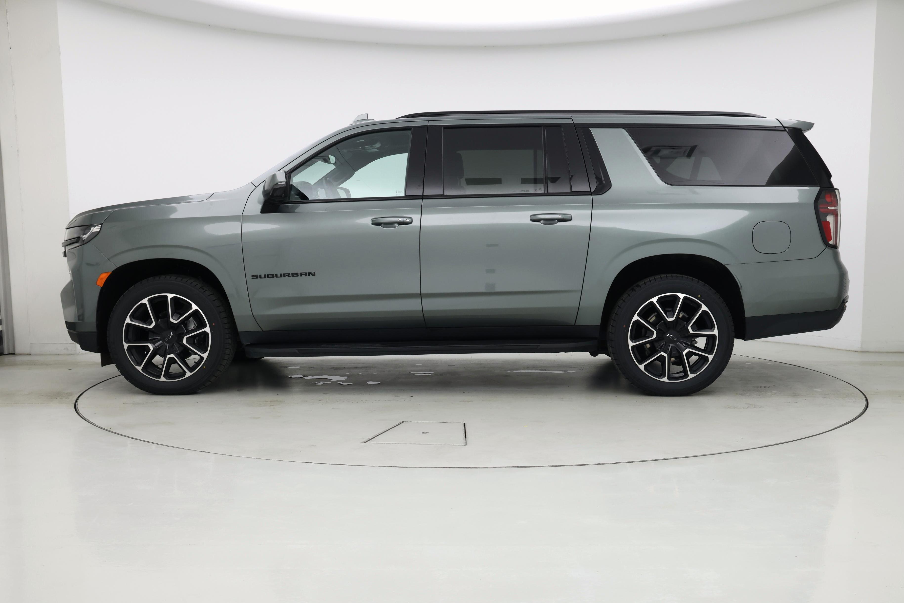 Thumbnail: 2024 Chevrolet Suburban - 3