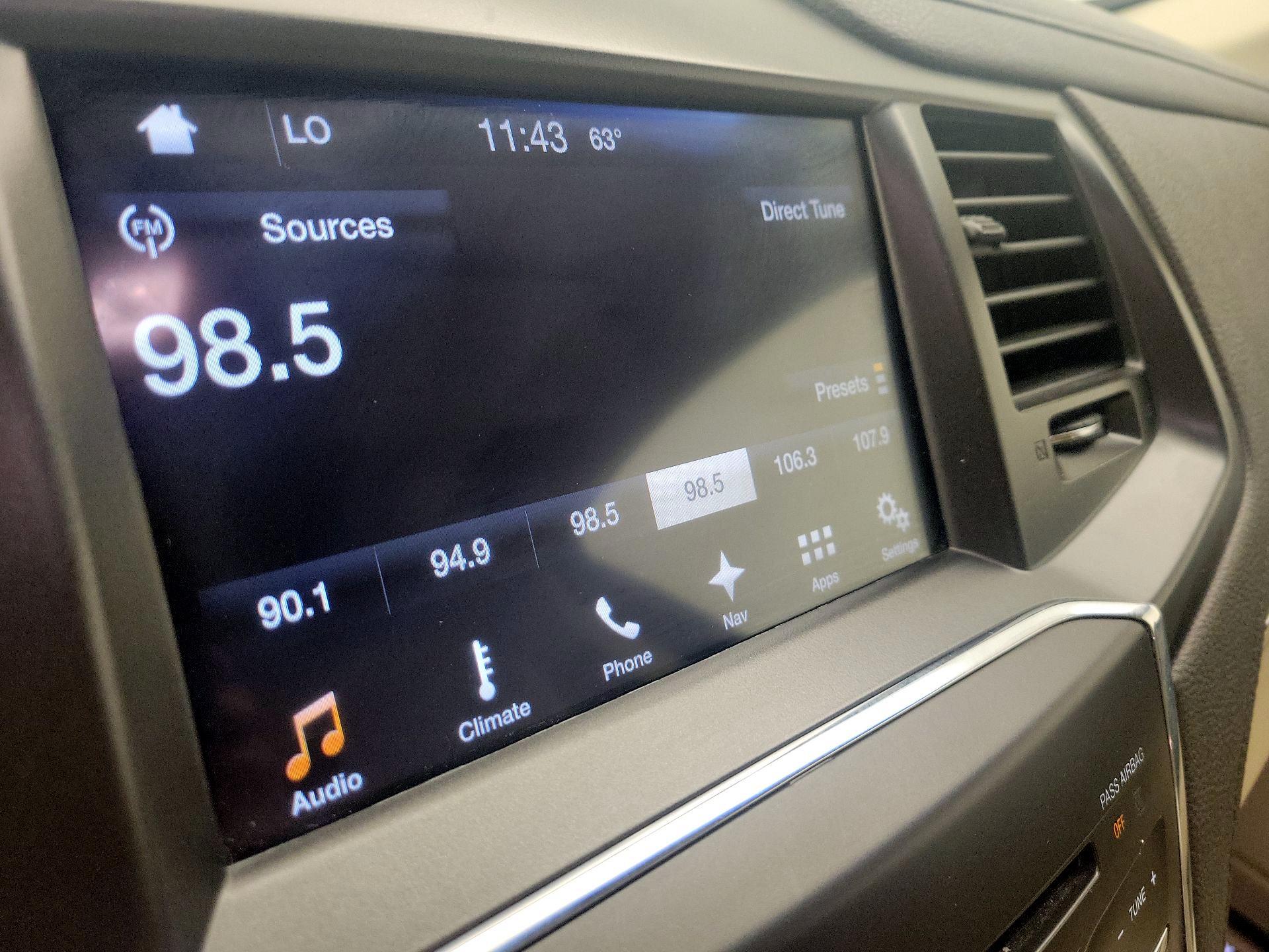 Thumbnail: 2016 Lincoln MKS - 16