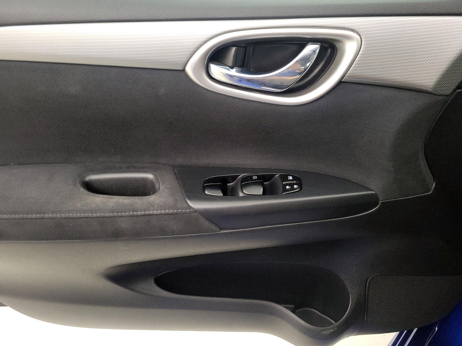 Thumbnail: 2014 Nissan Sentra - 12