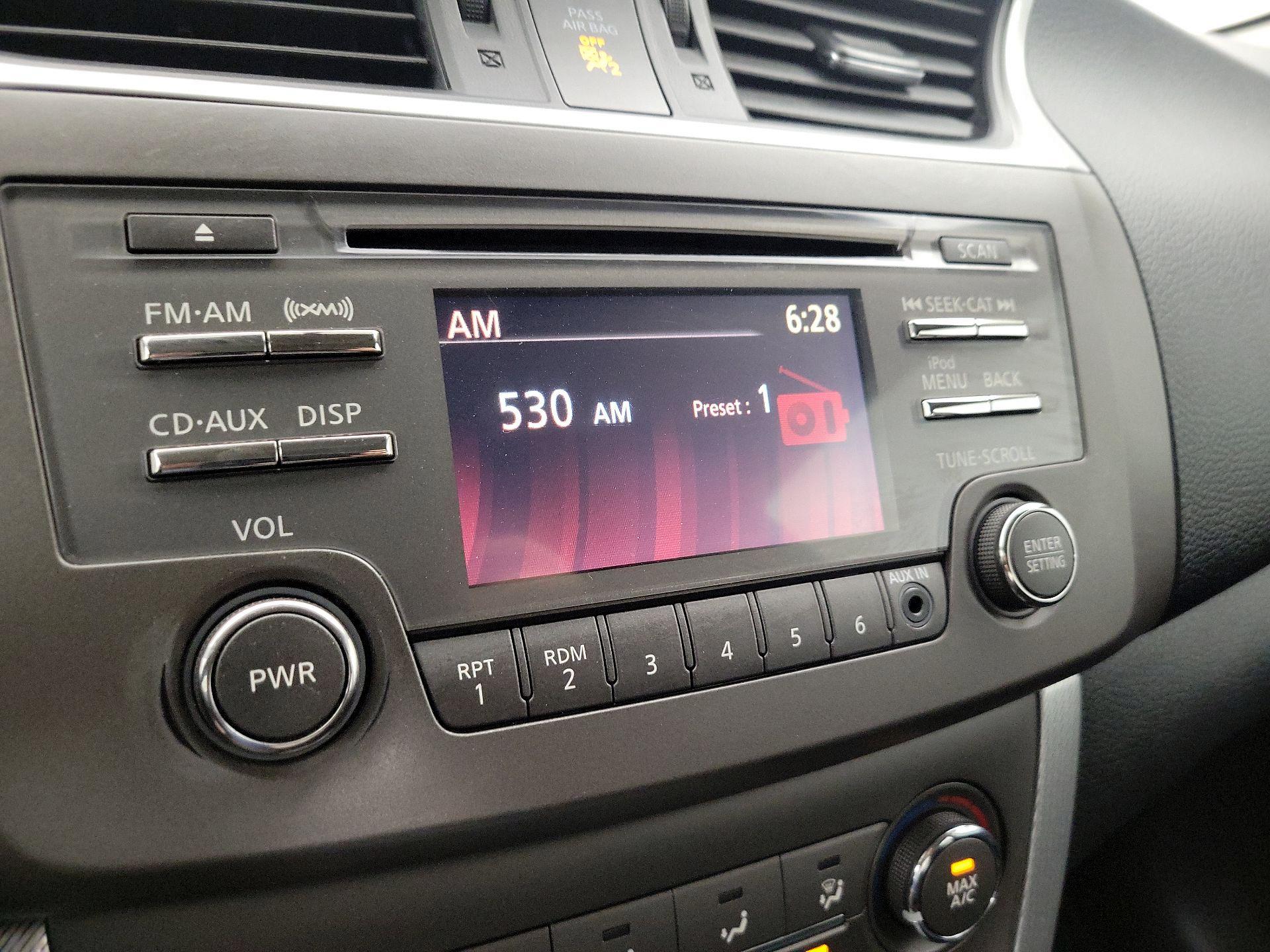 Thumbnail: 2014 Nissan Sentra - 14