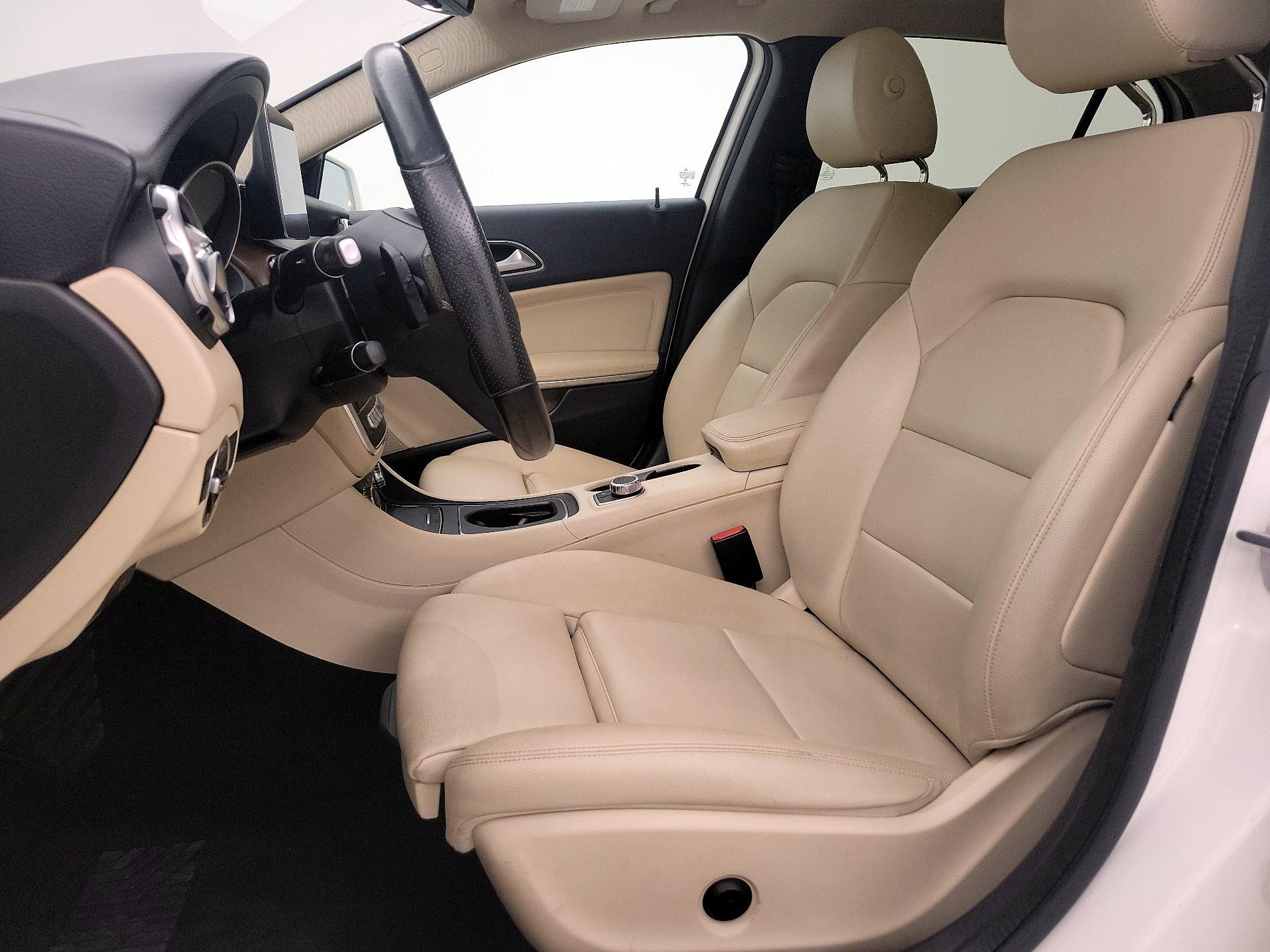 Thumbnail: 2019 Mercedes-Benz GLA - 11