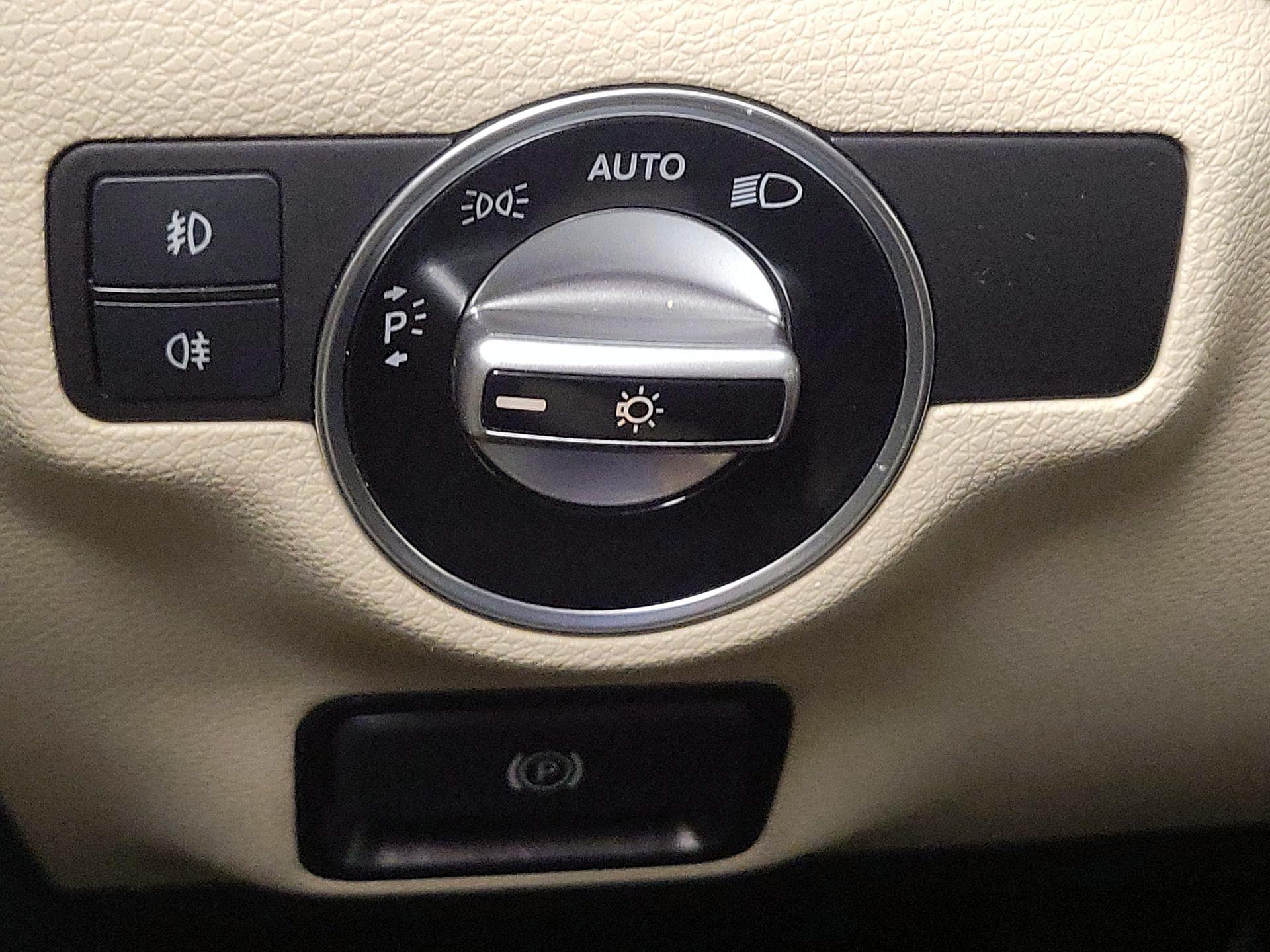 Thumbnail: 2019 Mercedes-Benz GLA - 13