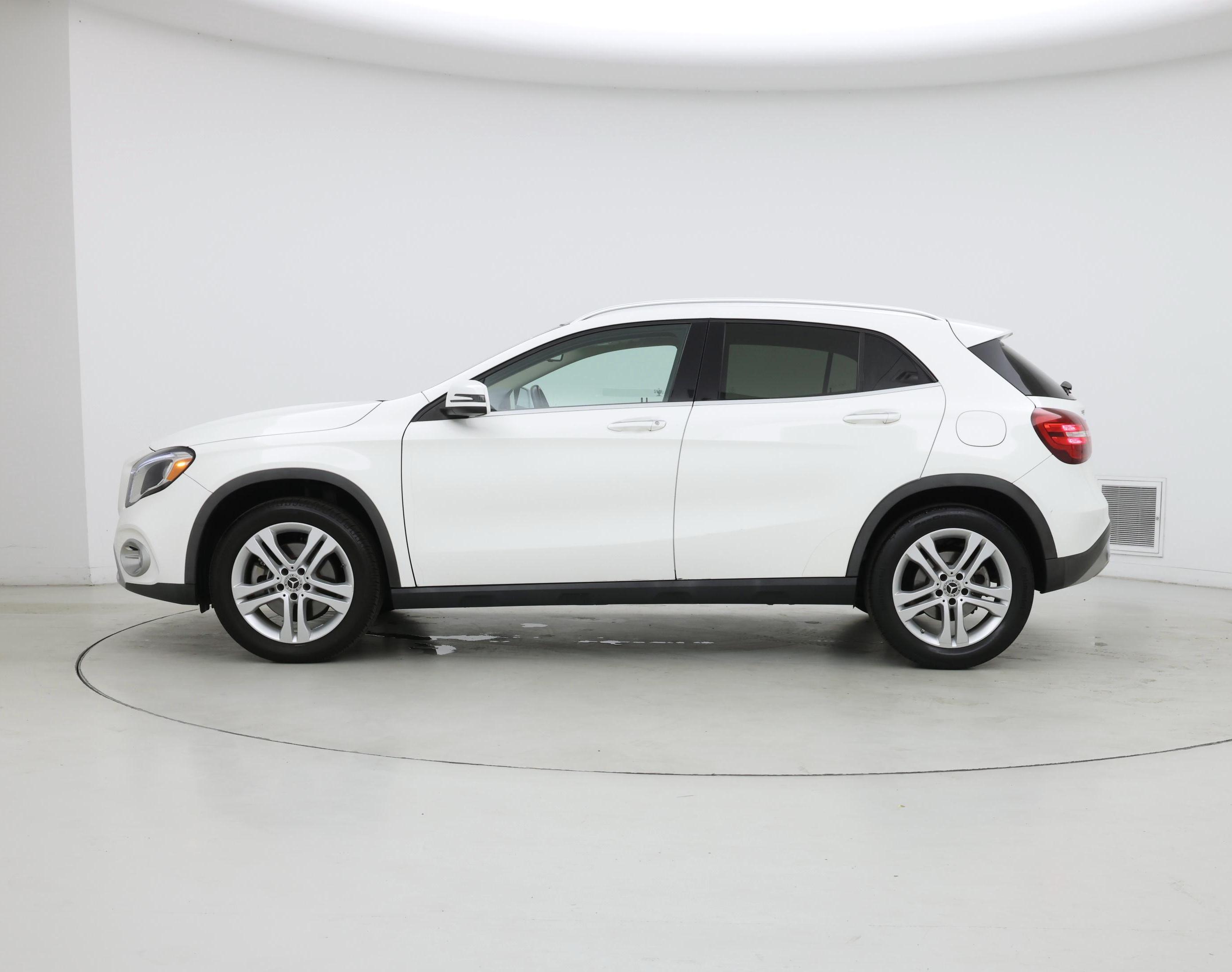 Thumbnail: 2019 Mercedes-Benz GLA - 3