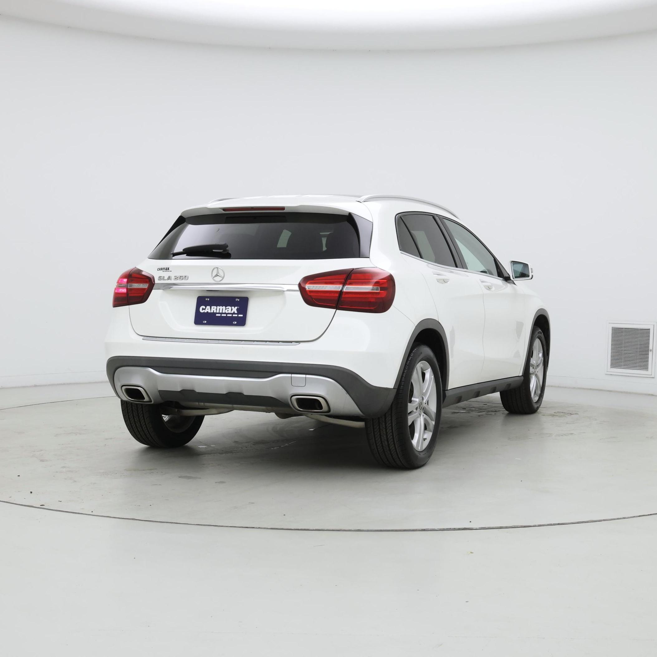 Thumbnail: 2019 Mercedes-Benz GLA - 8