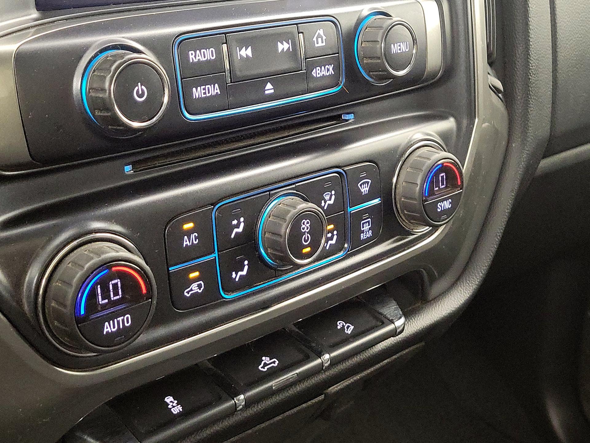 Thumbnail: 2018 Chevrolet Silverado 1500 - 17