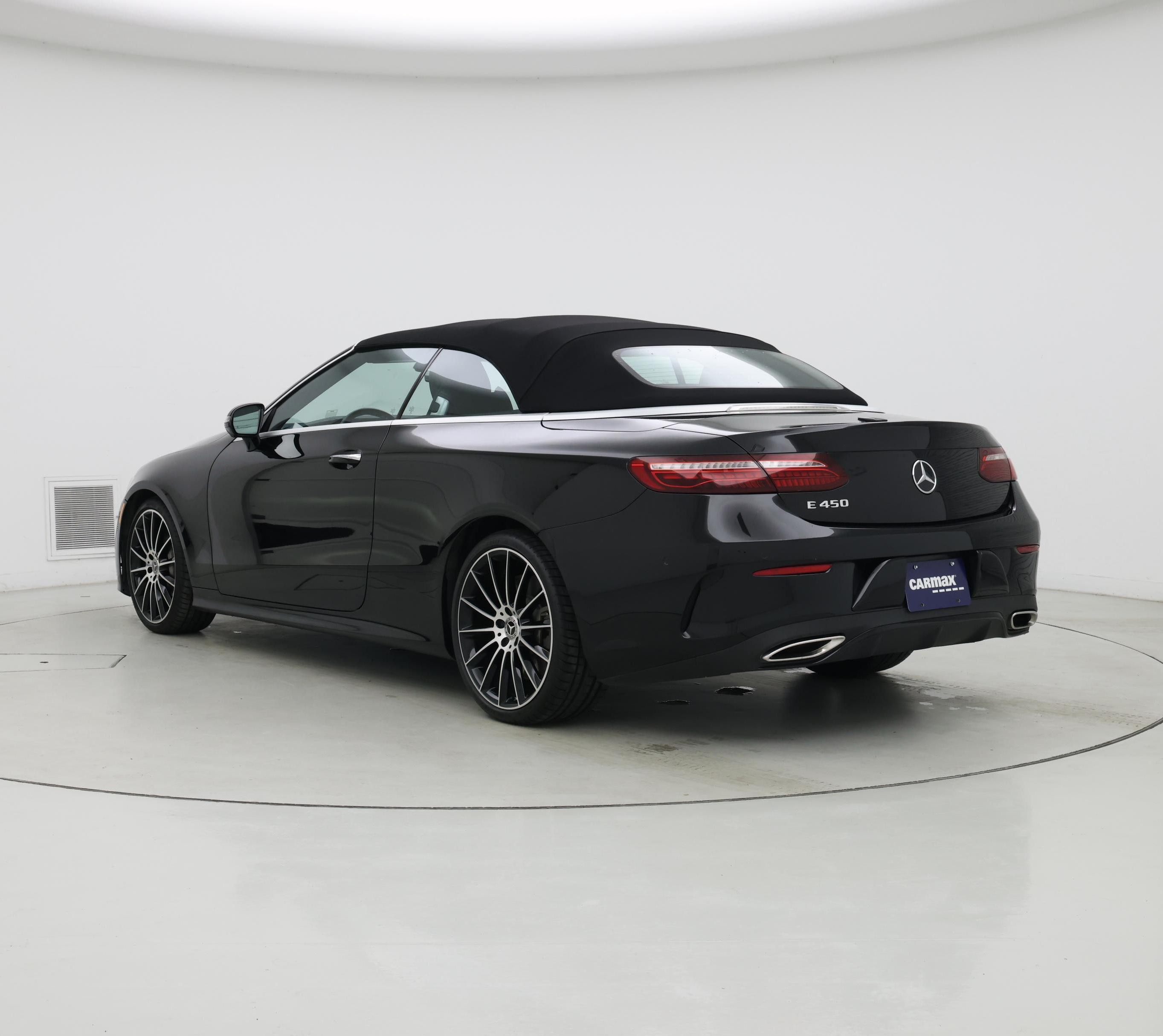 Thumbnail: 2022 Mercedes-Benz E-Class - 2