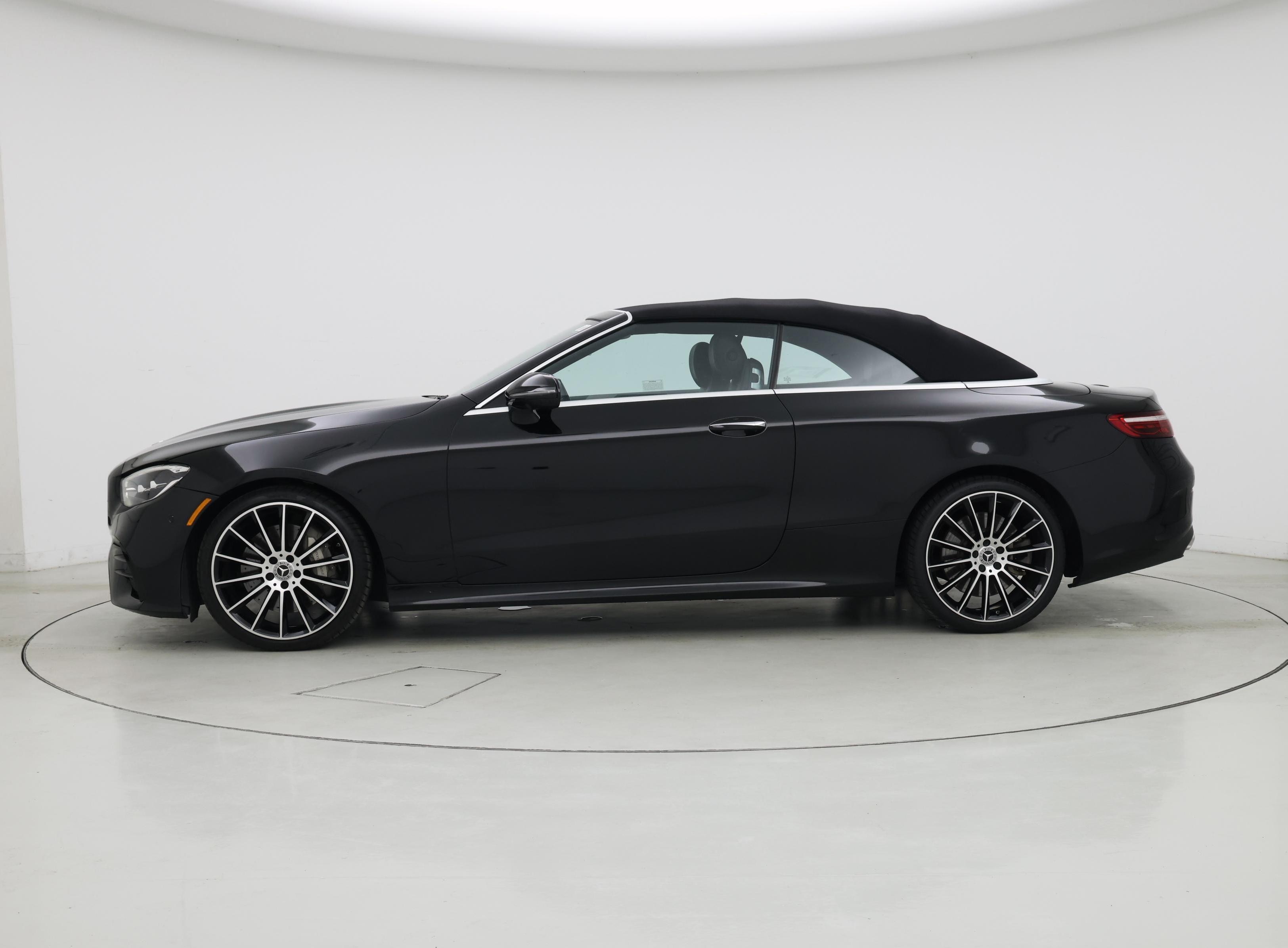 Thumbnail: 2022 Mercedes-Benz E-Class - 3