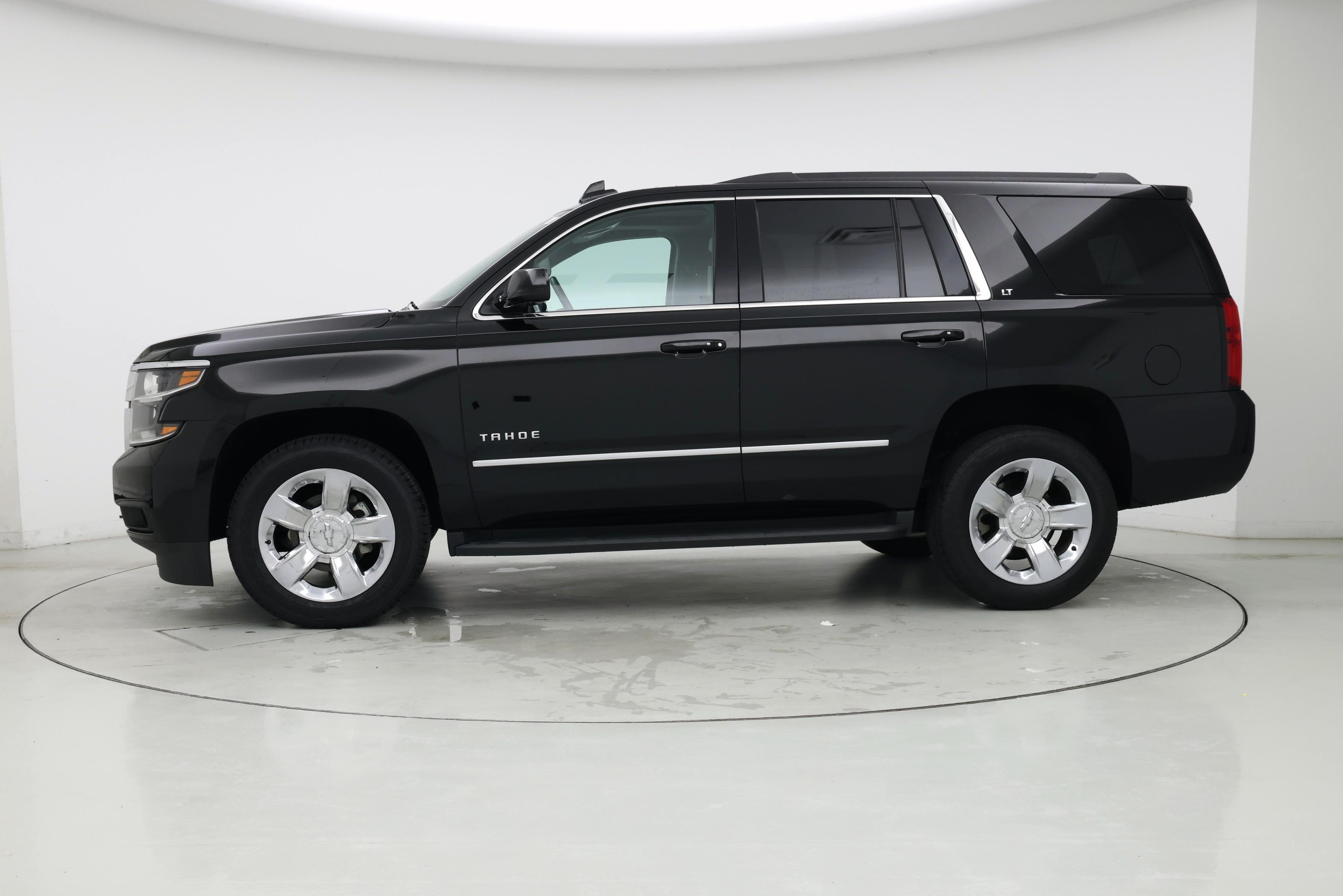 Thumbnail: 2017 Chevrolet Tahoe - 3