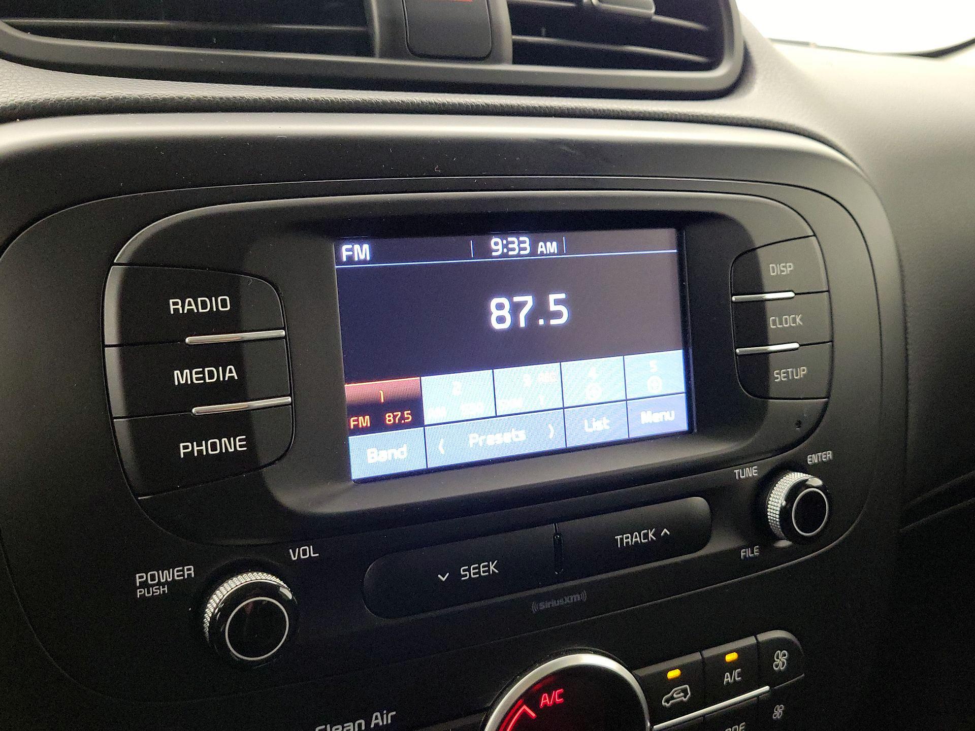 Thumbnail: 2017 Kia Soul - 15