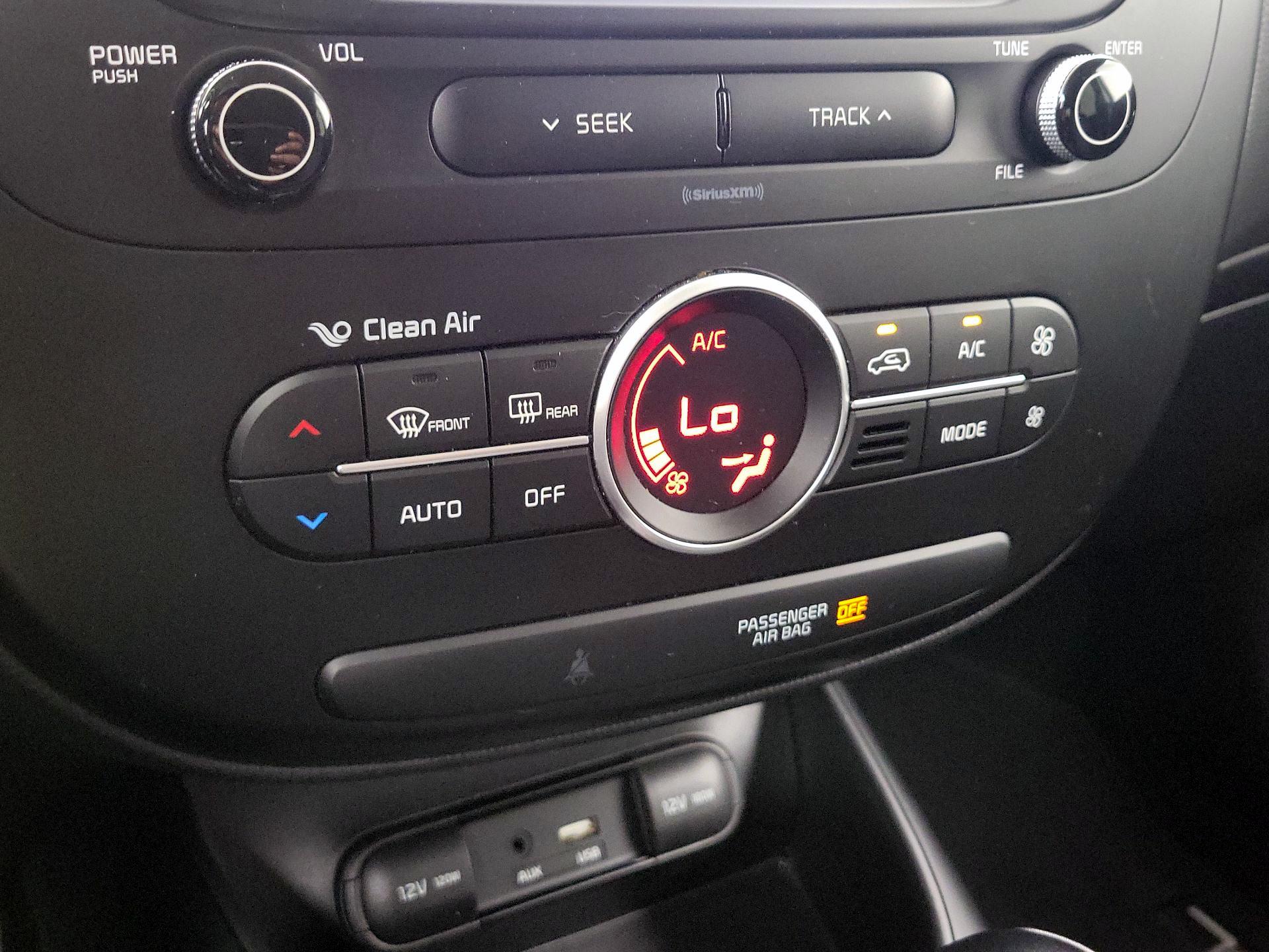 Thumbnail: 2017 Kia Soul - 16