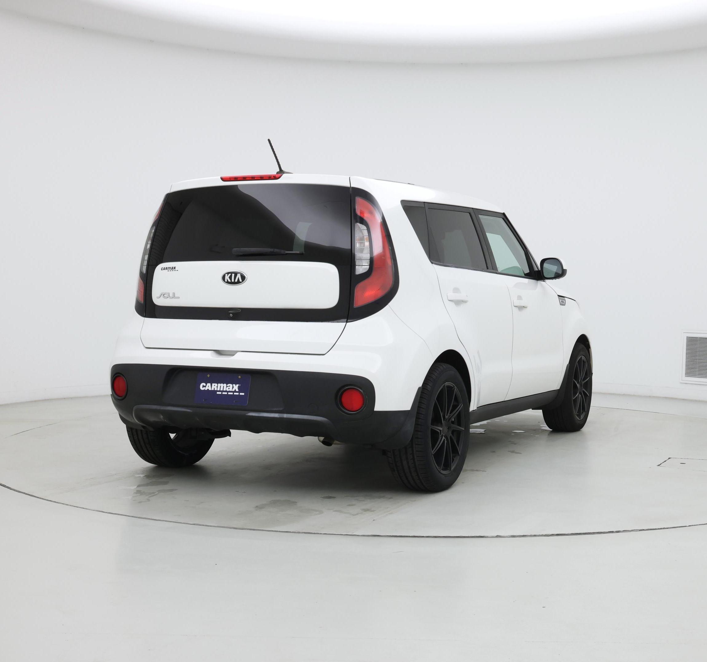 Thumbnail: 2017 Kia Soul - 8