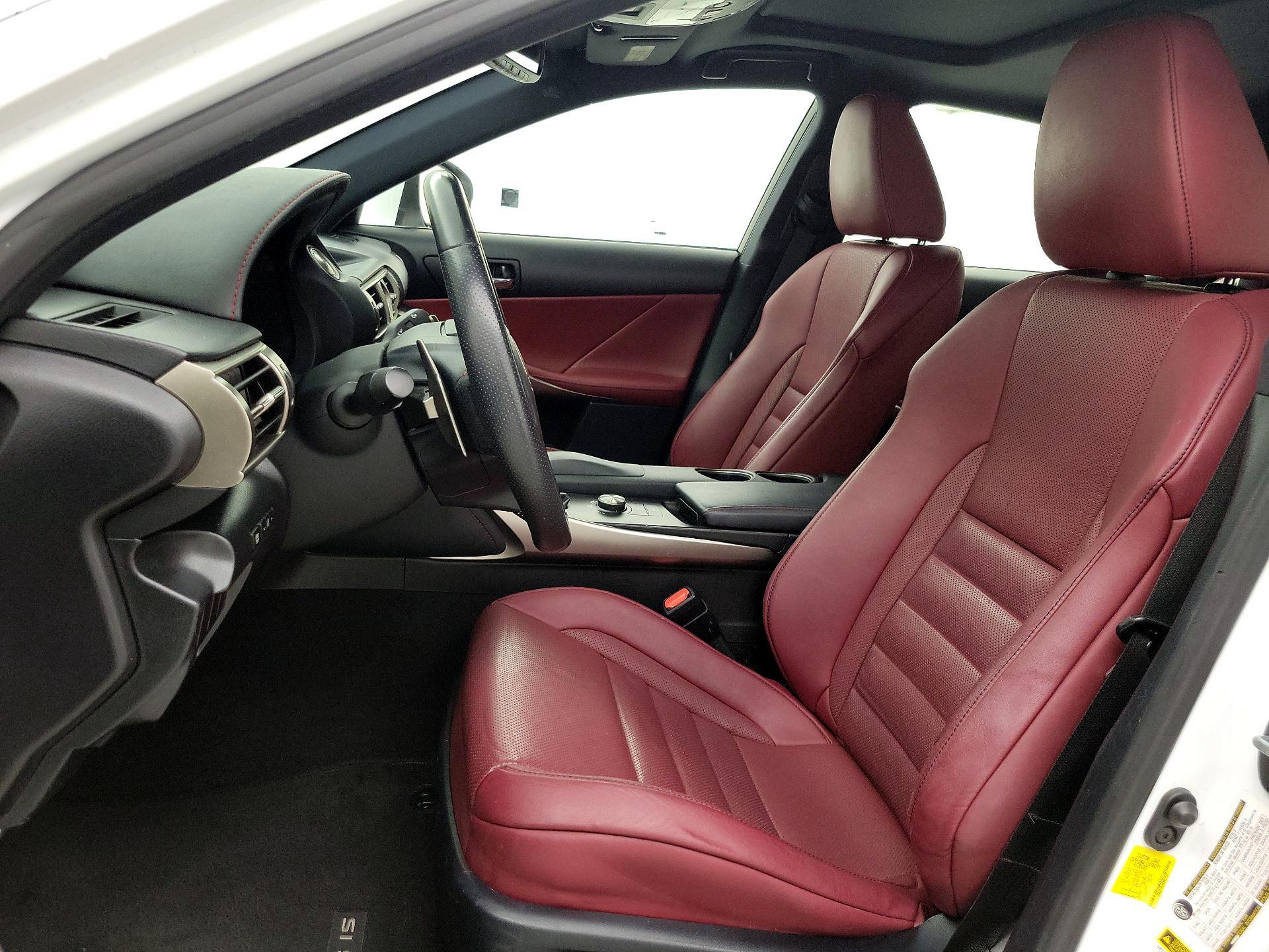 Thumbnail: 2015 Lexus IS - 11