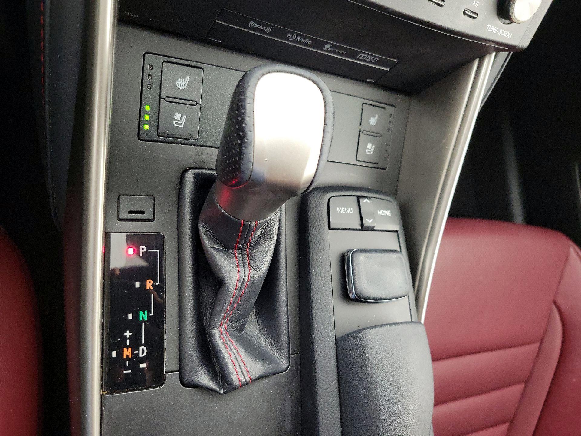 Thumbnail: 2015 Lexus IS - 18