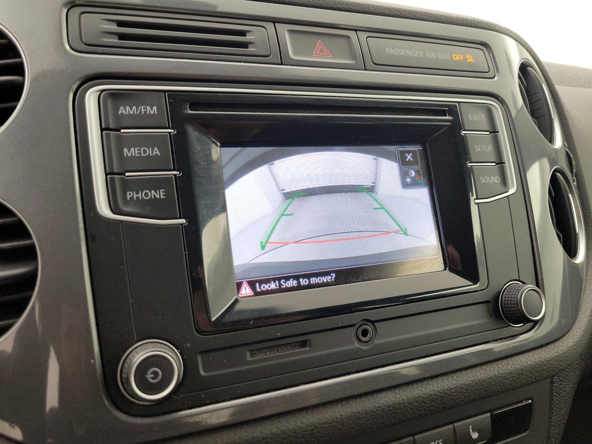 Thumbnail: 2016 Volkswagen Tiguan - 14