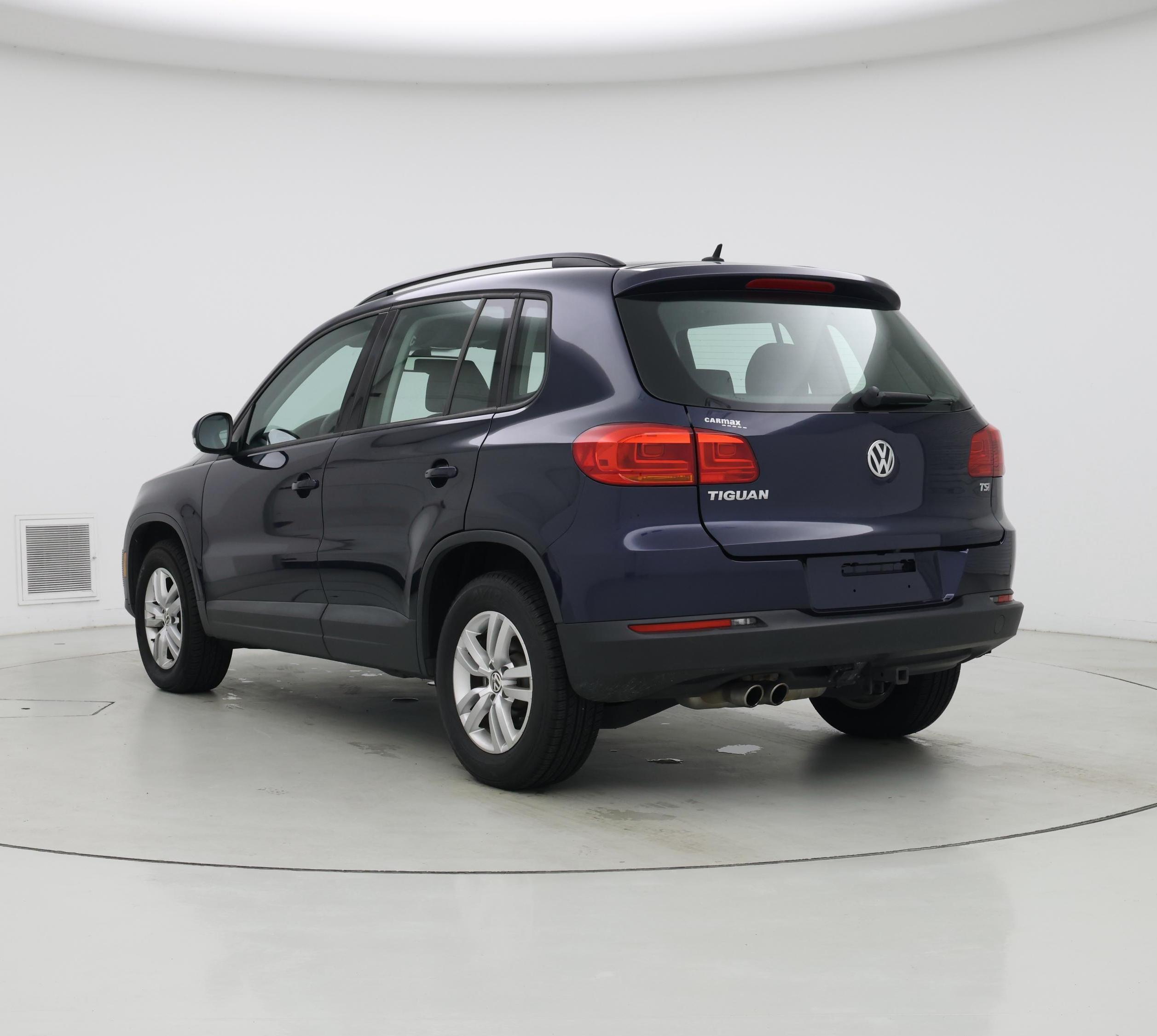 Thumbnail: 2016 Volkswagen Tiguan - 2