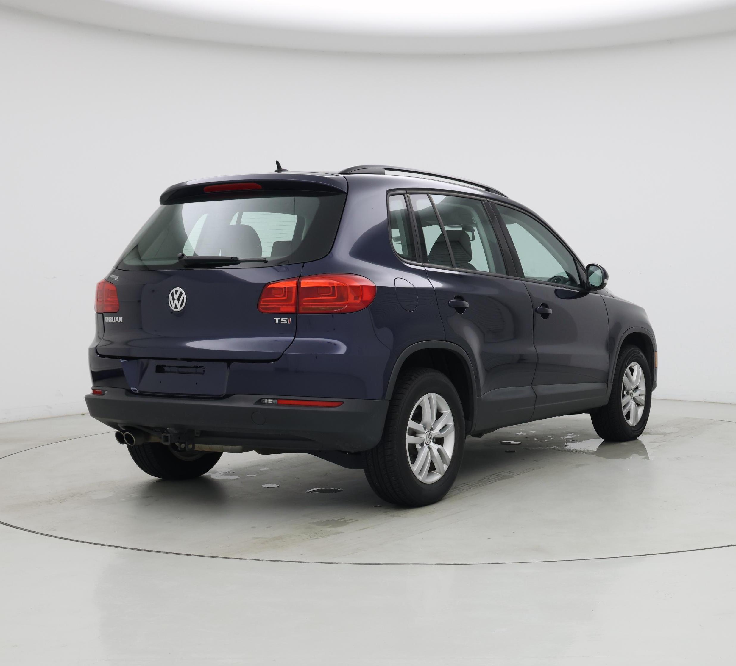 Thumbnail: 2016 Volkswagen Tiguan - 8