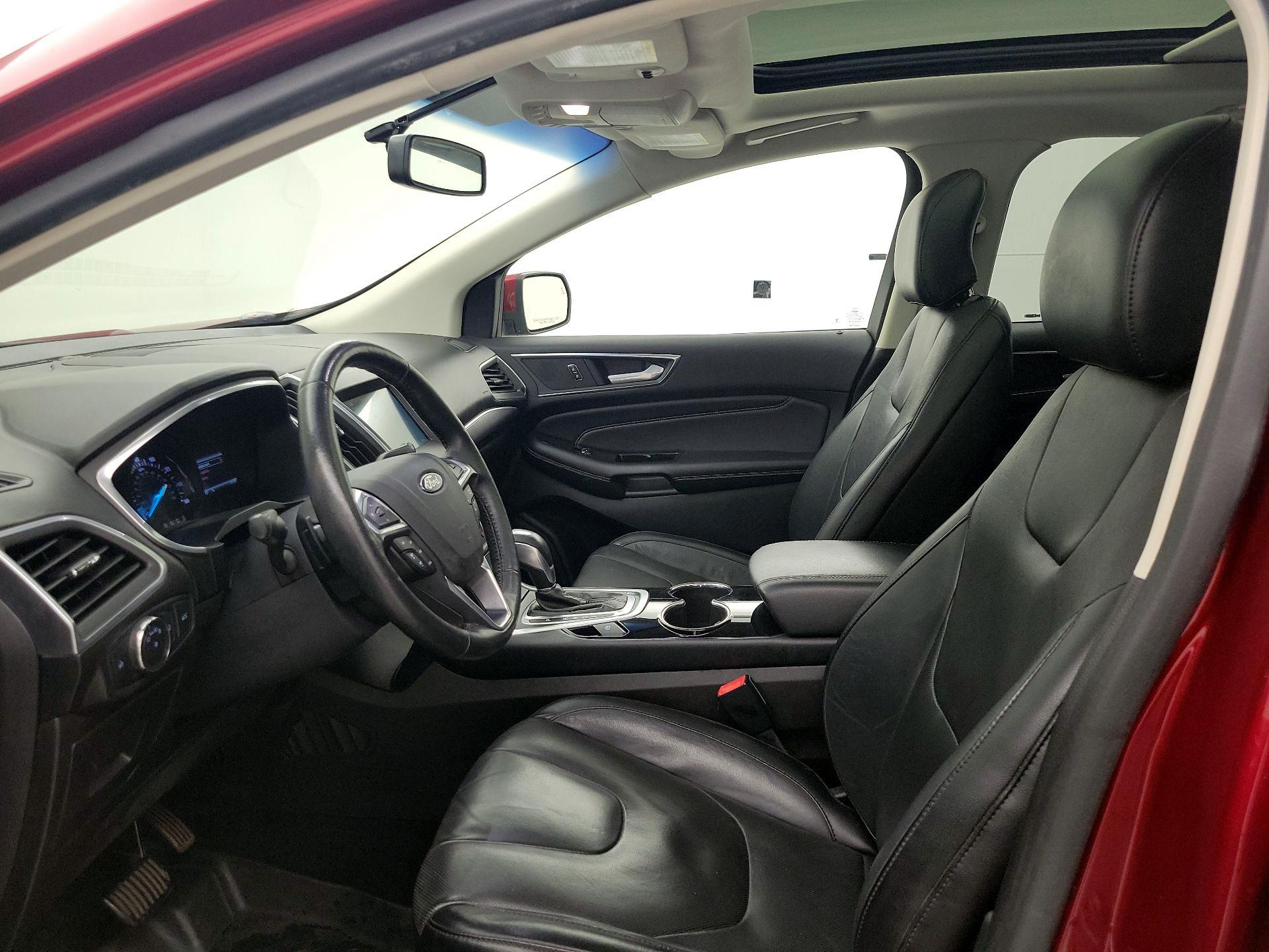 Thumbnail: 2017 Ford Edge - 11