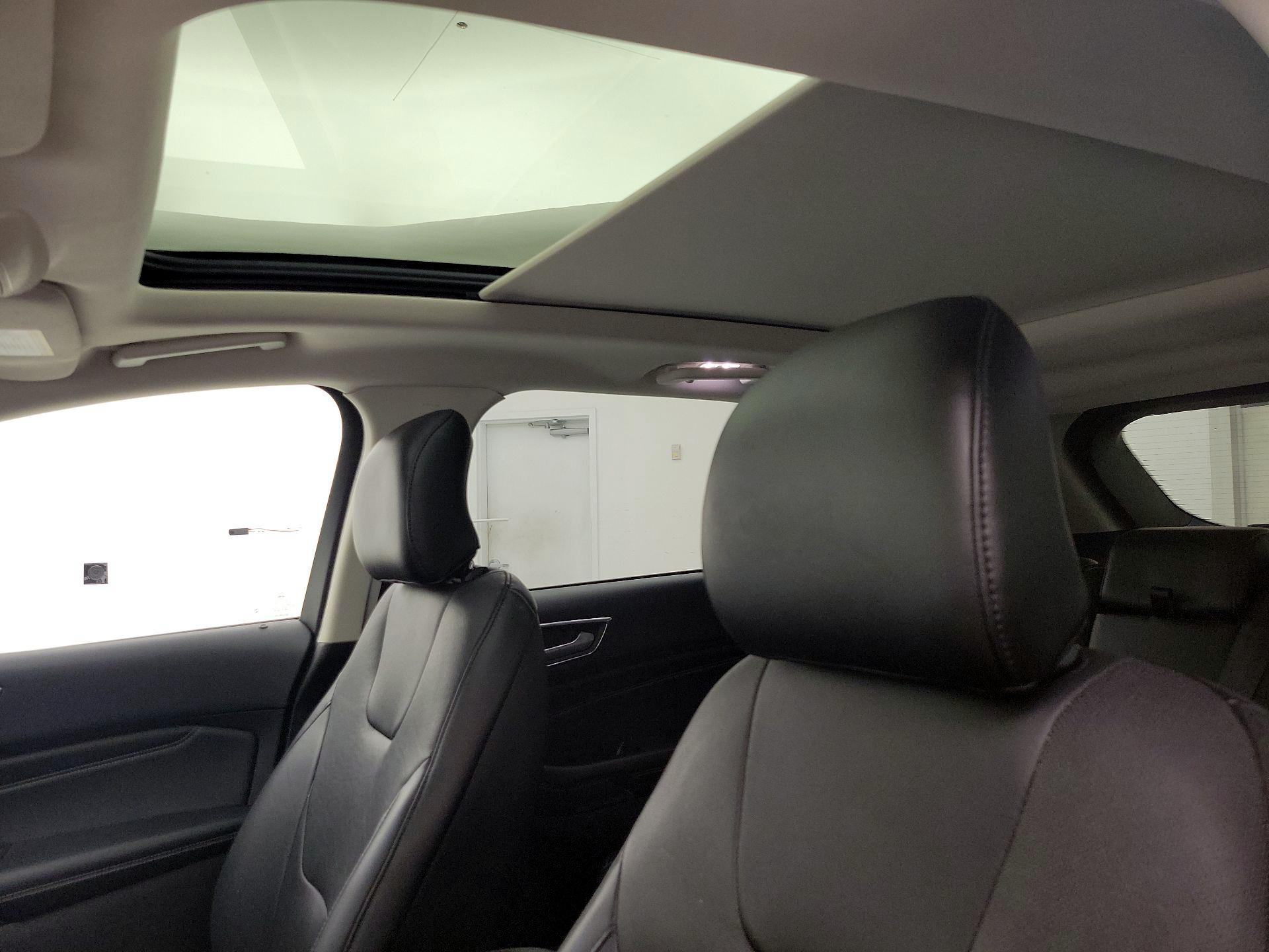 Thumbnail: 2017 Ford Edge - 20