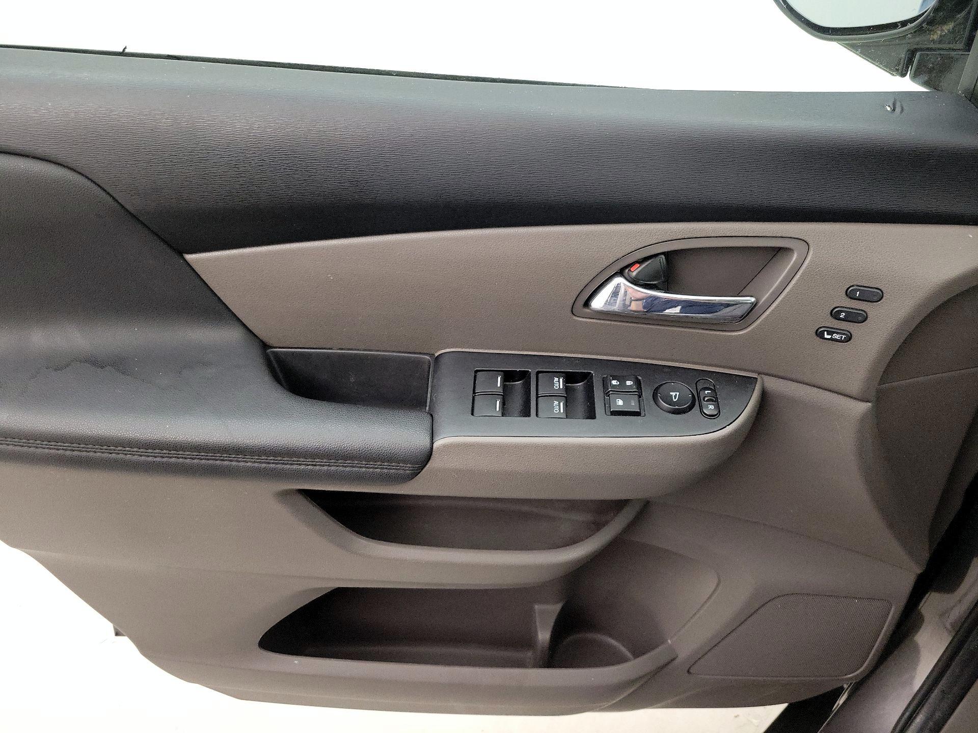 Thumbnail: 2014 Honda Odyssey - 12
