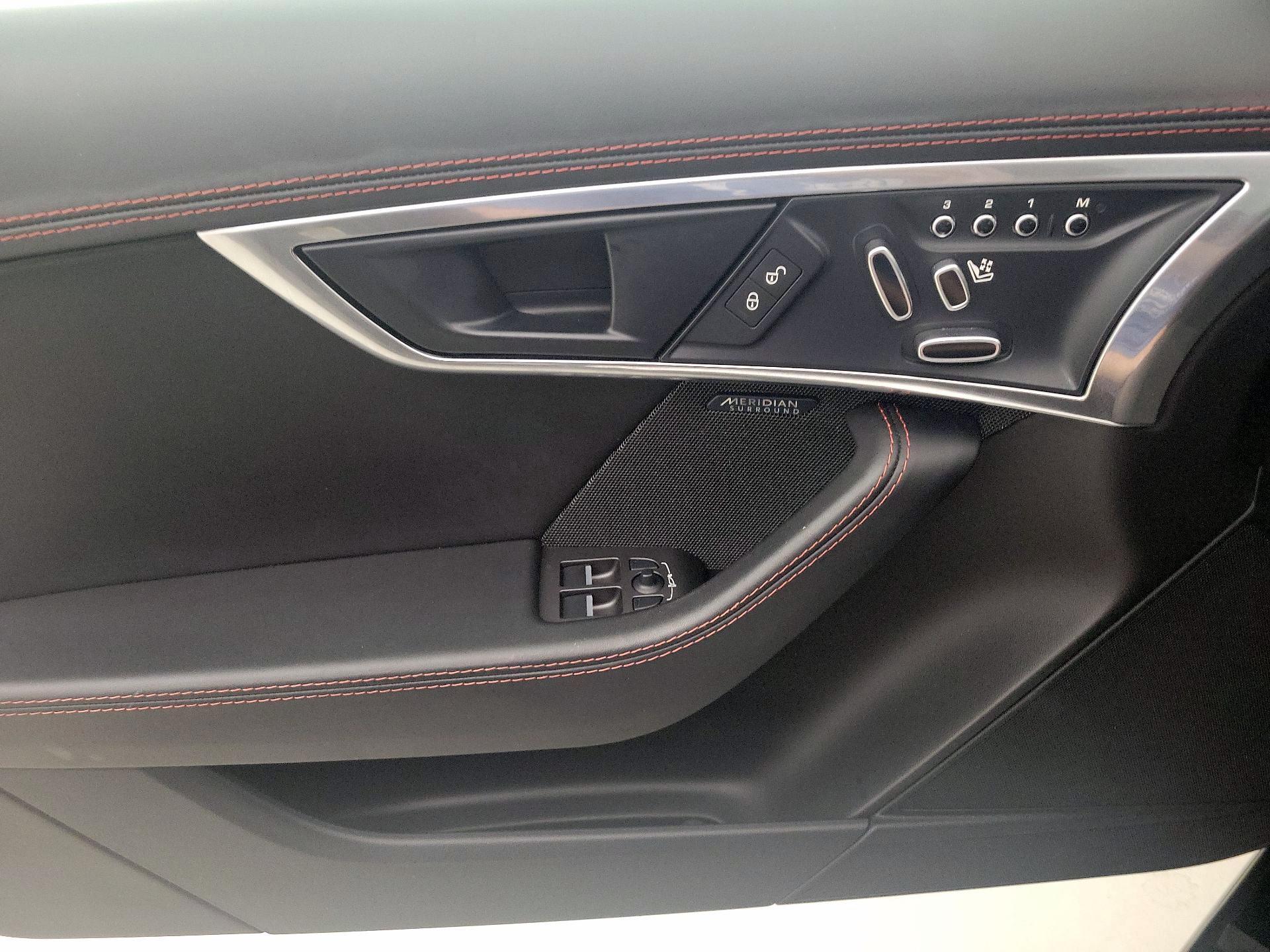 Thumbnail: 2018 Jaguar F-Type - 12