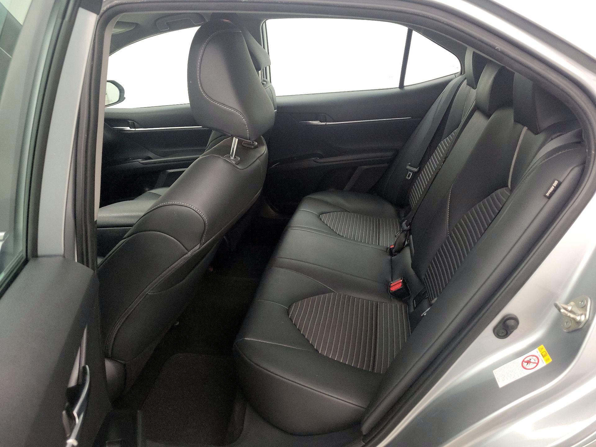 Thumbnail: 2019 Toyota Camry - 19