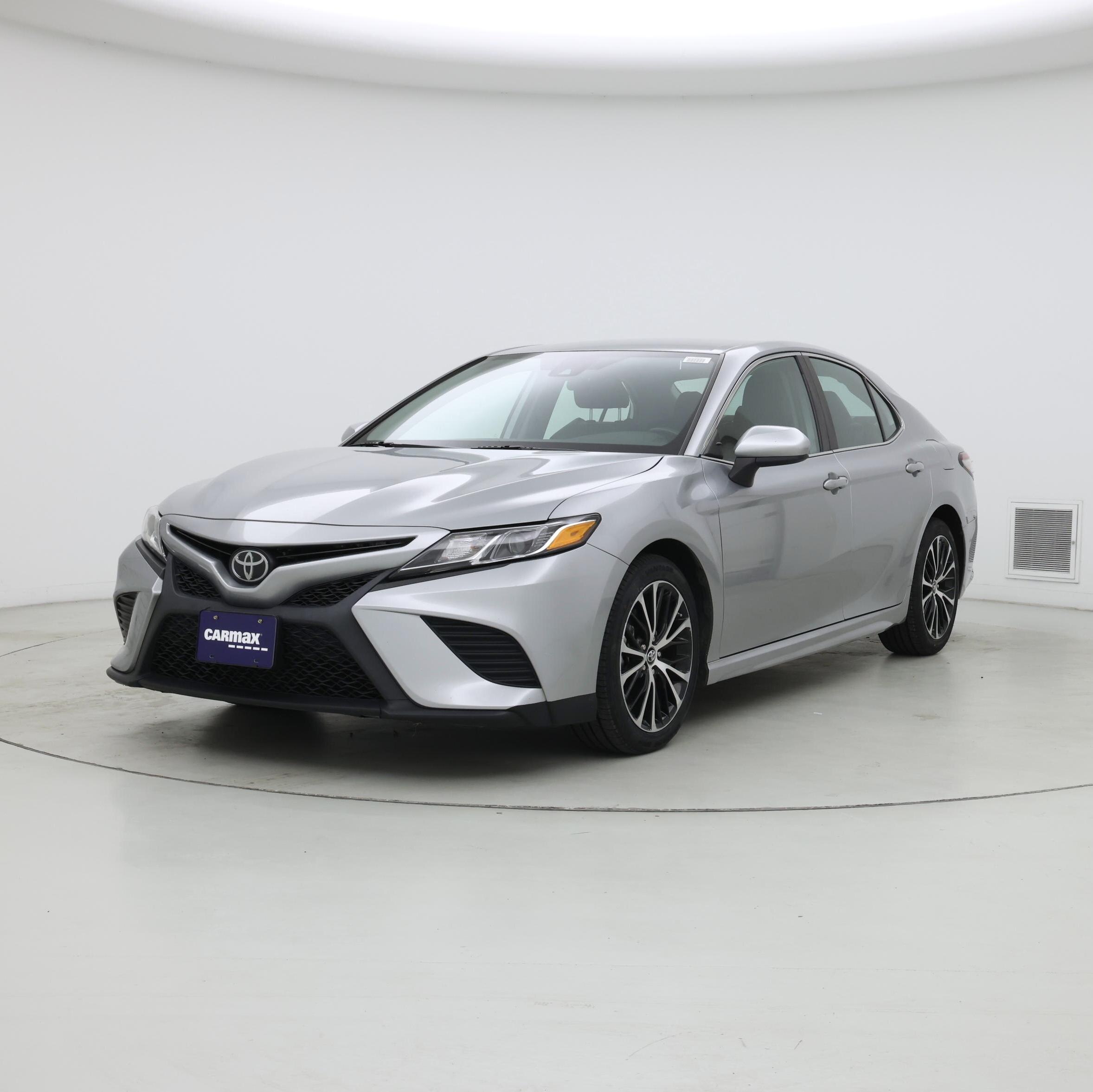 Thumbnail: 2019 Toyota Camry - 4