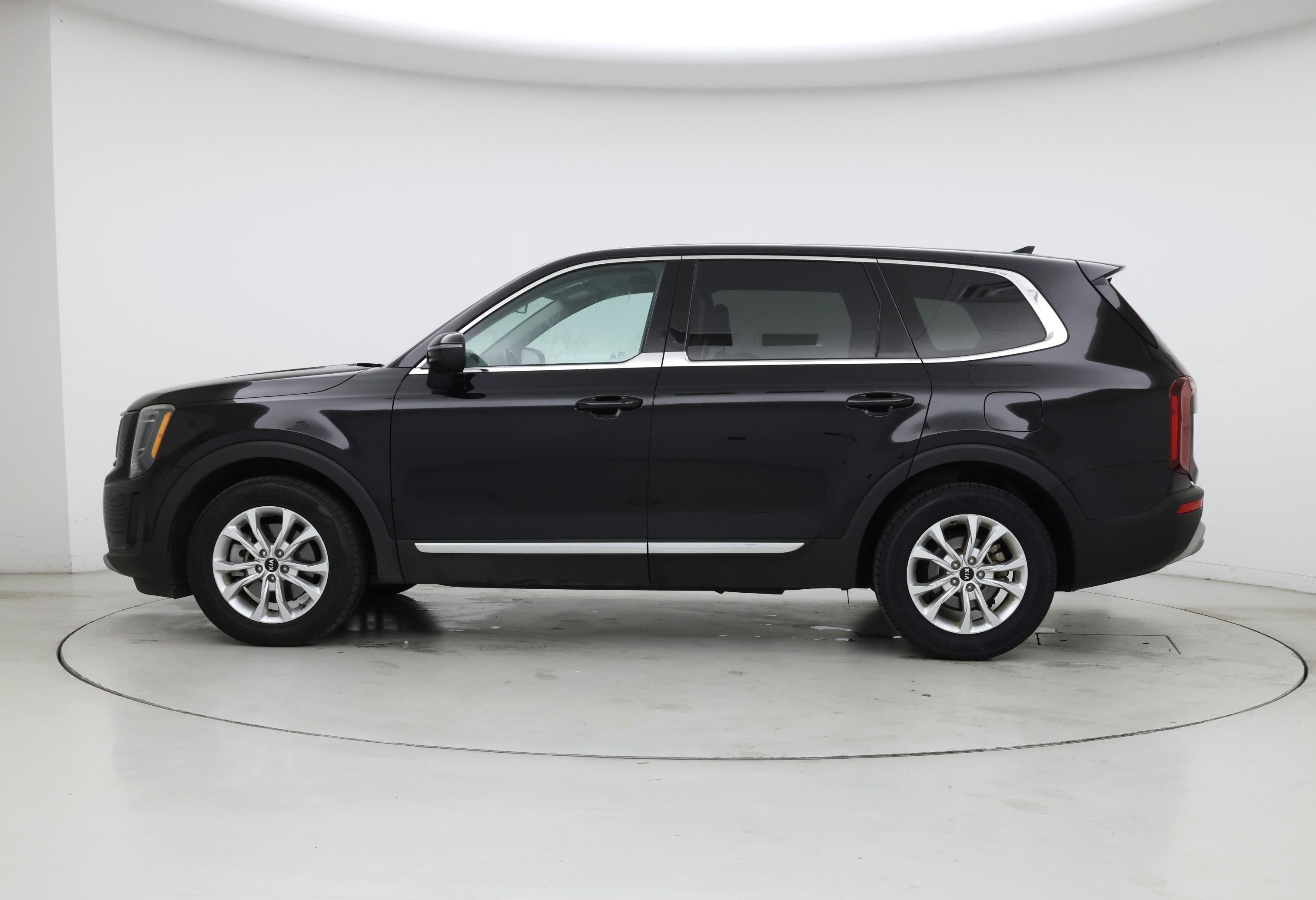 Thumbnail: 2020 Kia Telluride - 3
