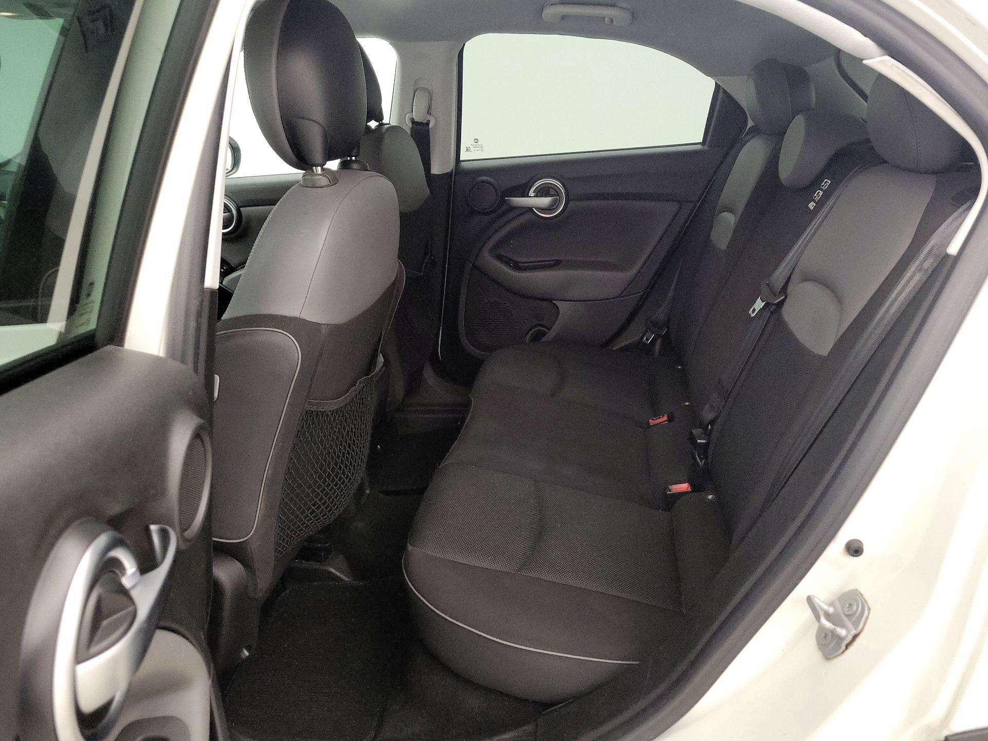Thumbnail: 2016 Fiat 500X - 19