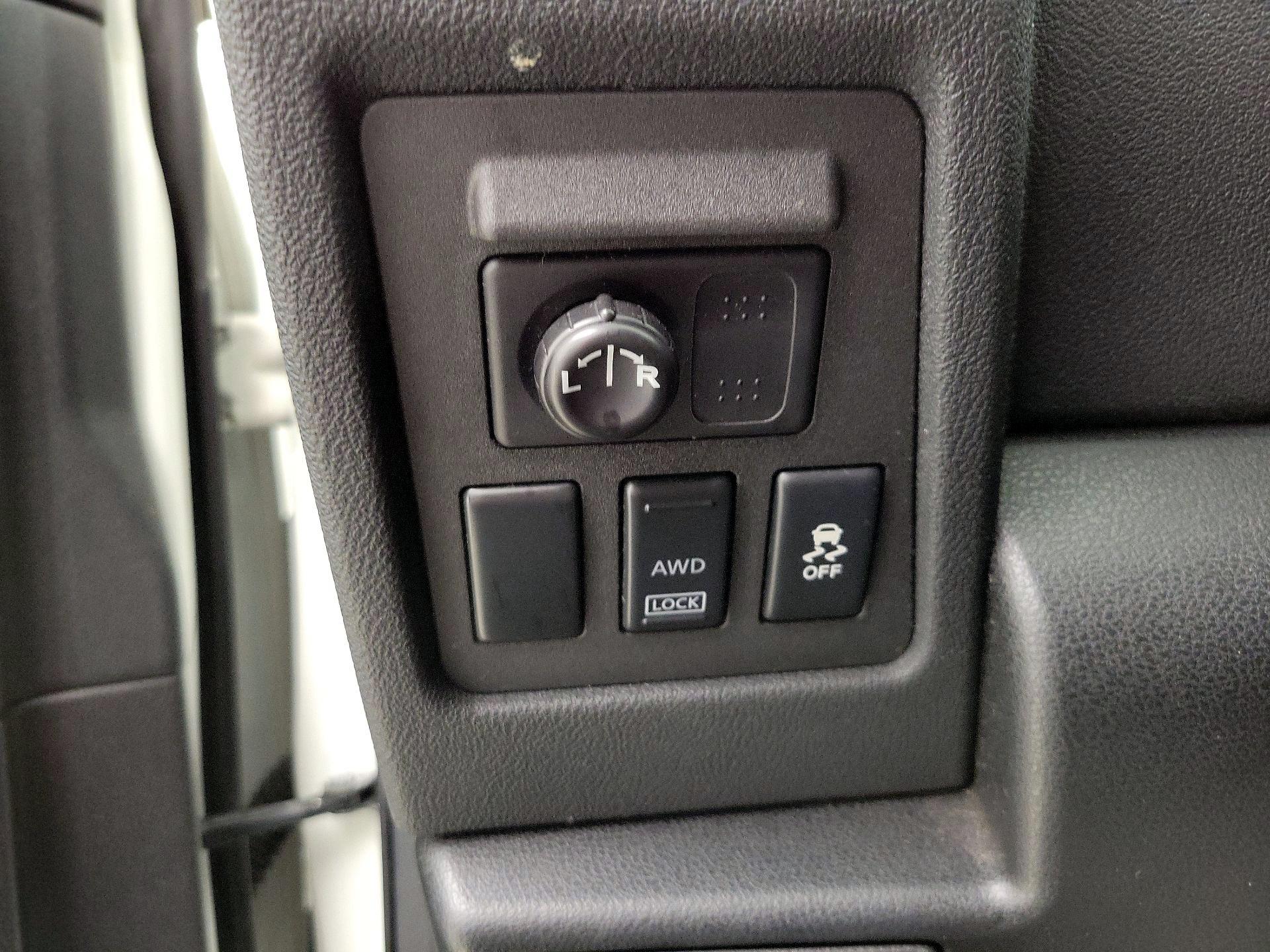 Thumbnail: 2014 Nissan Rogue - 13