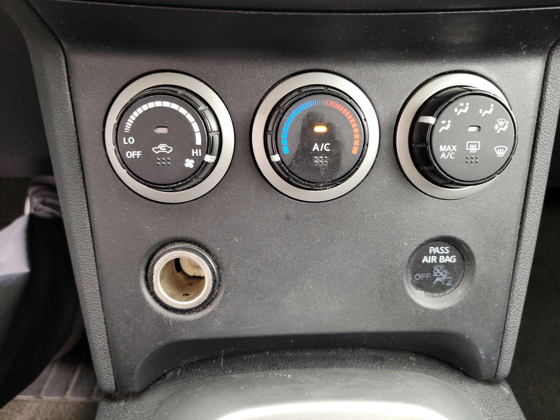 Thumbnail: 2014 Nissan Rogue - 16