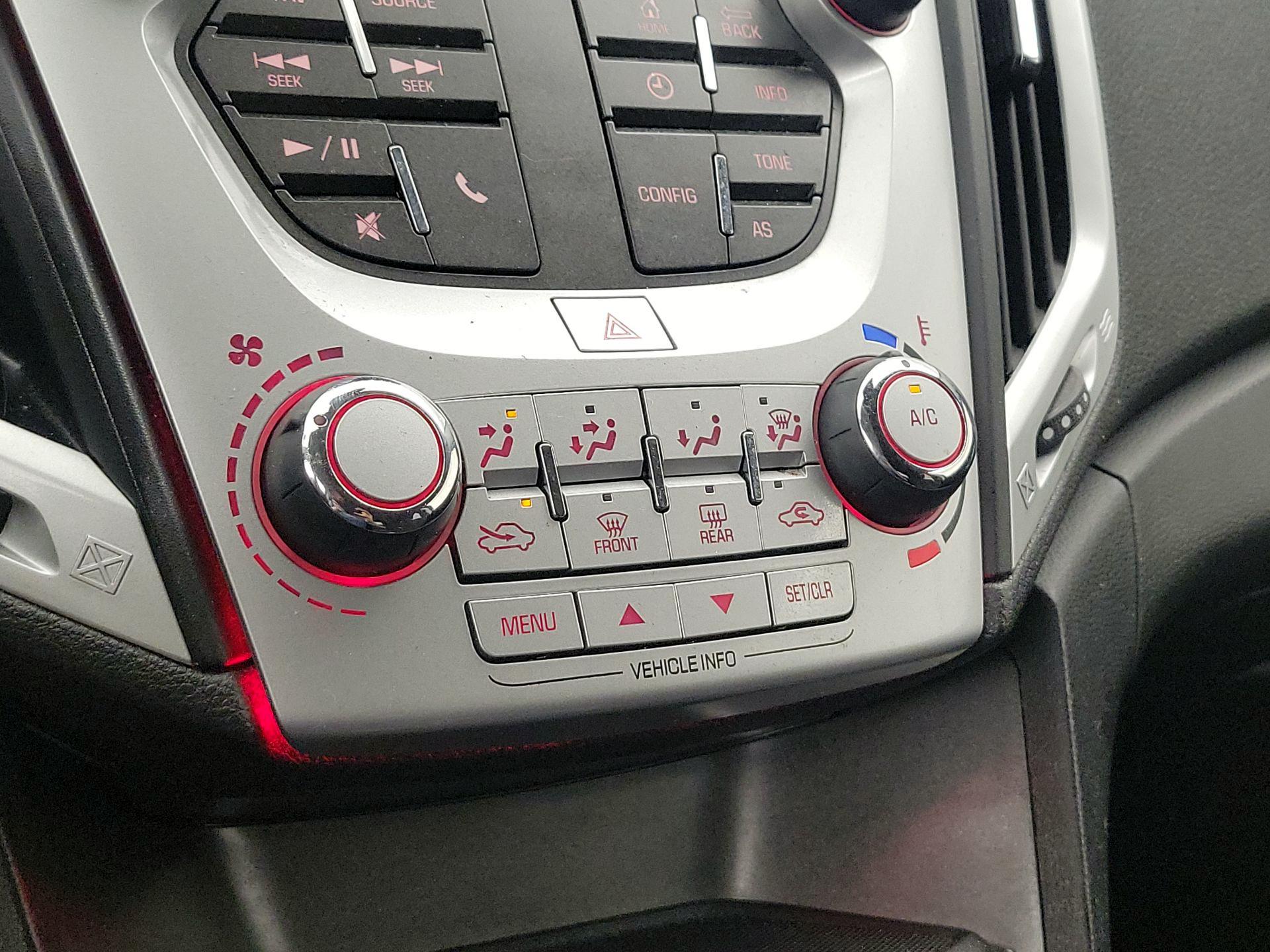 Thumbnail: 2017 GMC Terrain - 15