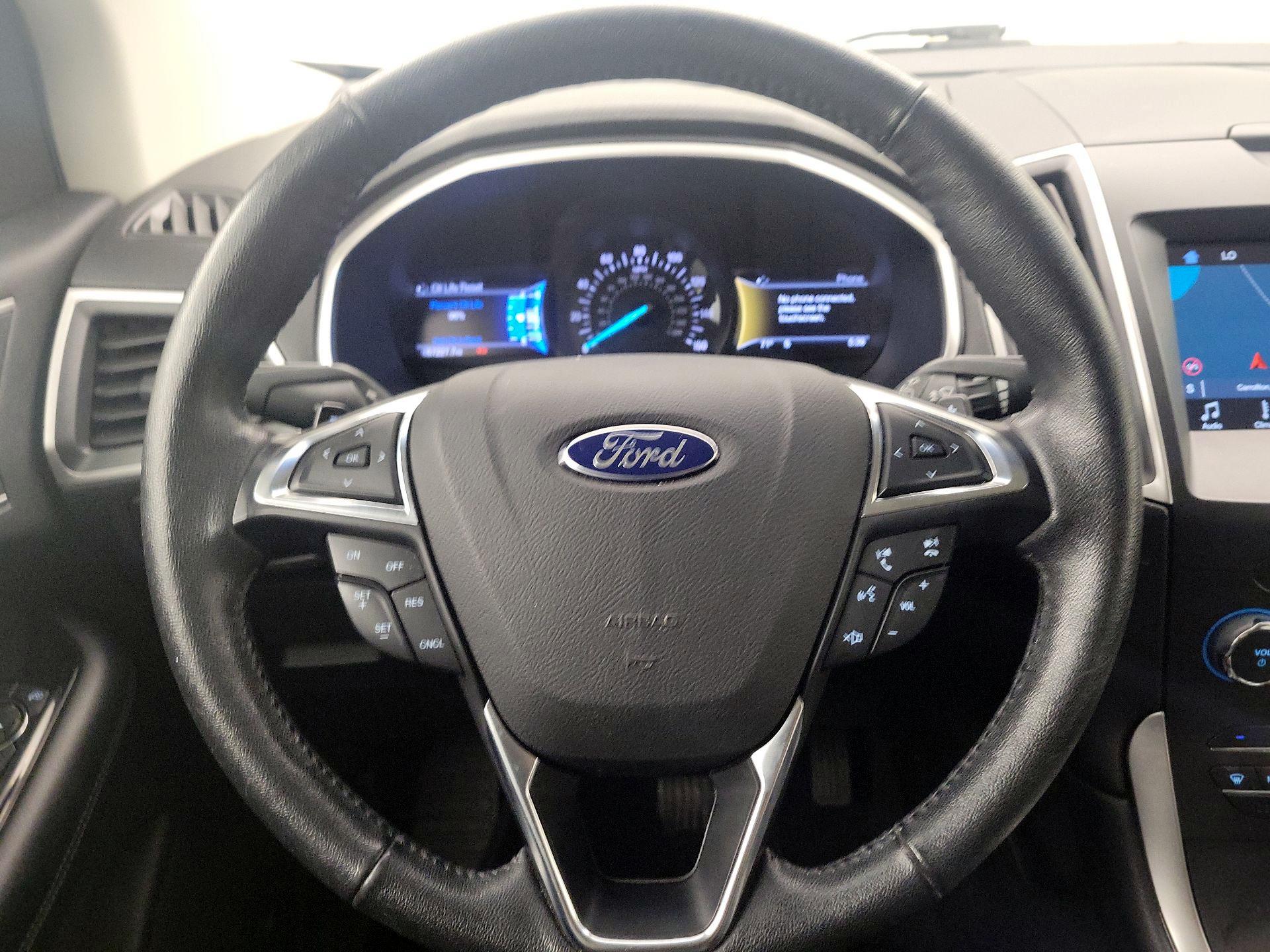 Thumbnail: 2017 Ford Edge - 10