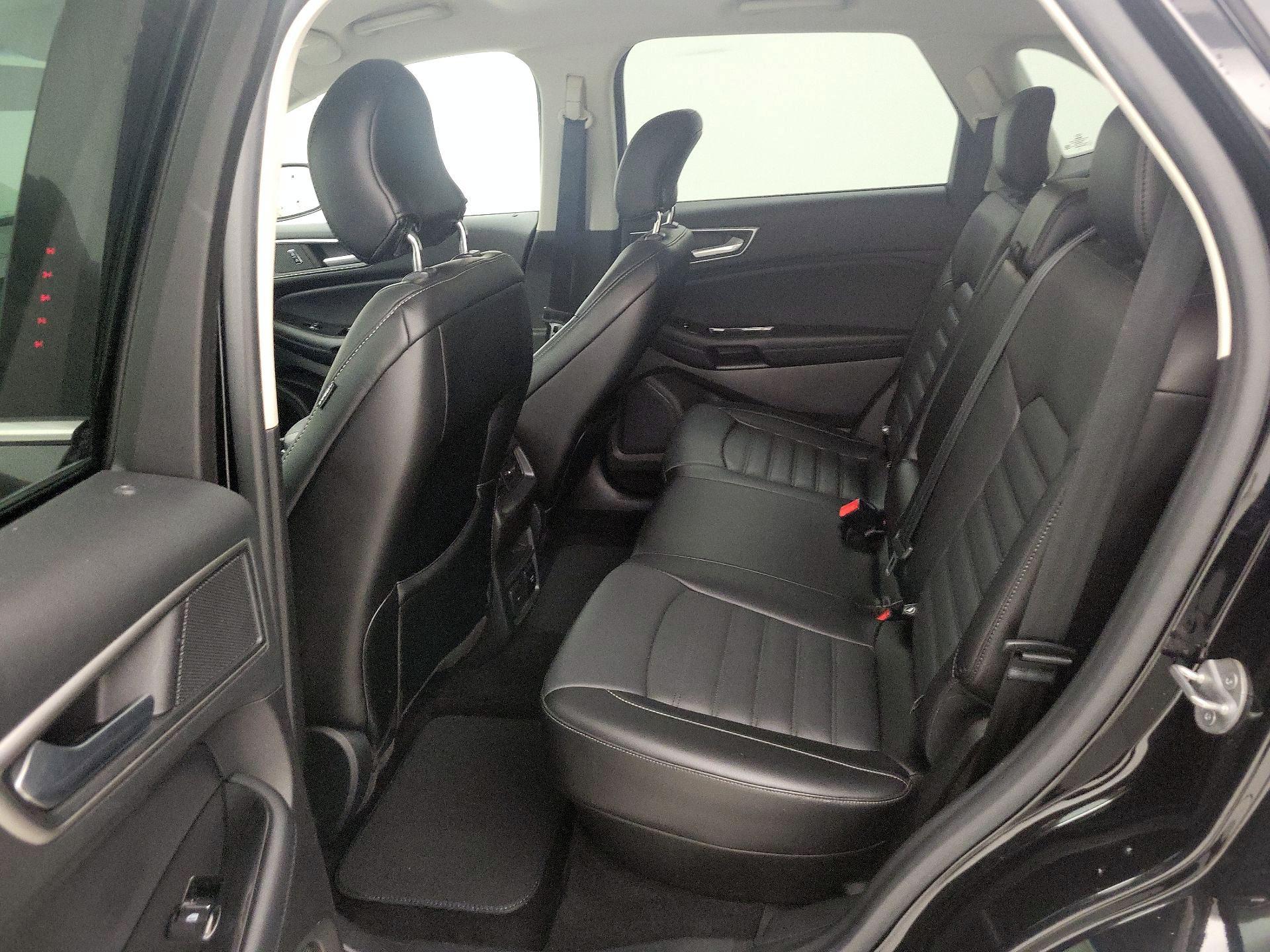 Thumbnail: 2017 Ford Edge - 19