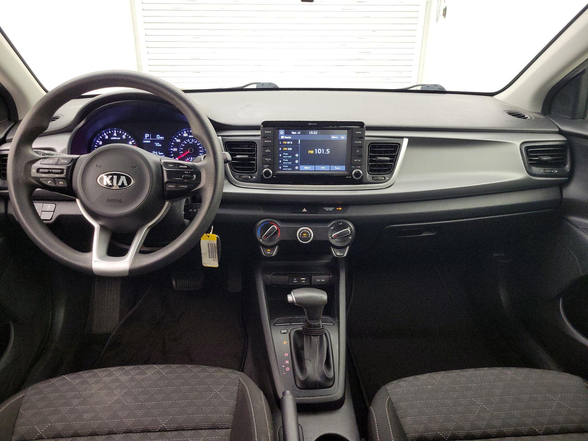 Thumbnail: 2020 Kia Rio - 9