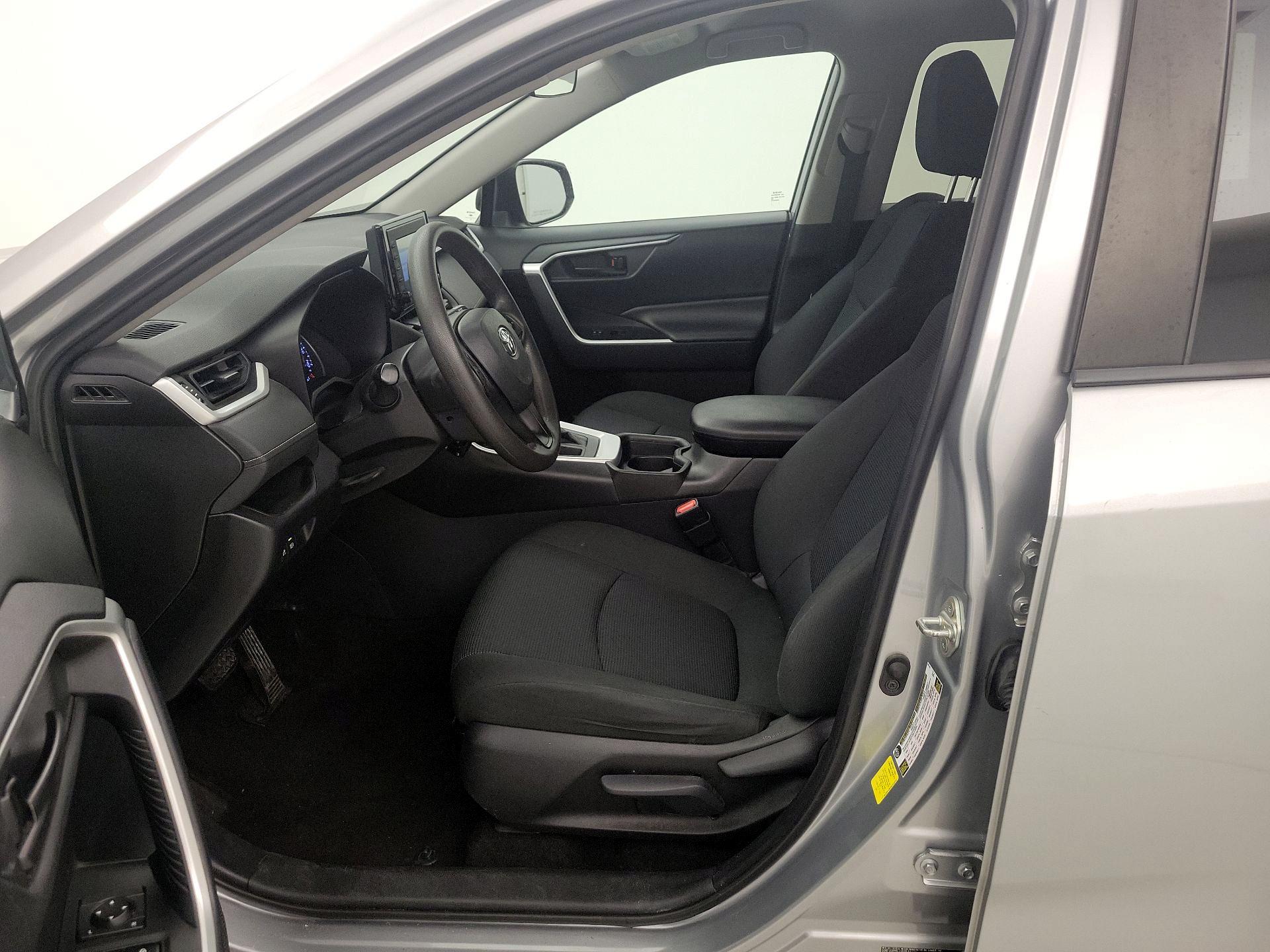 Thumbnail: 2019 Toyota RAV4 - 11