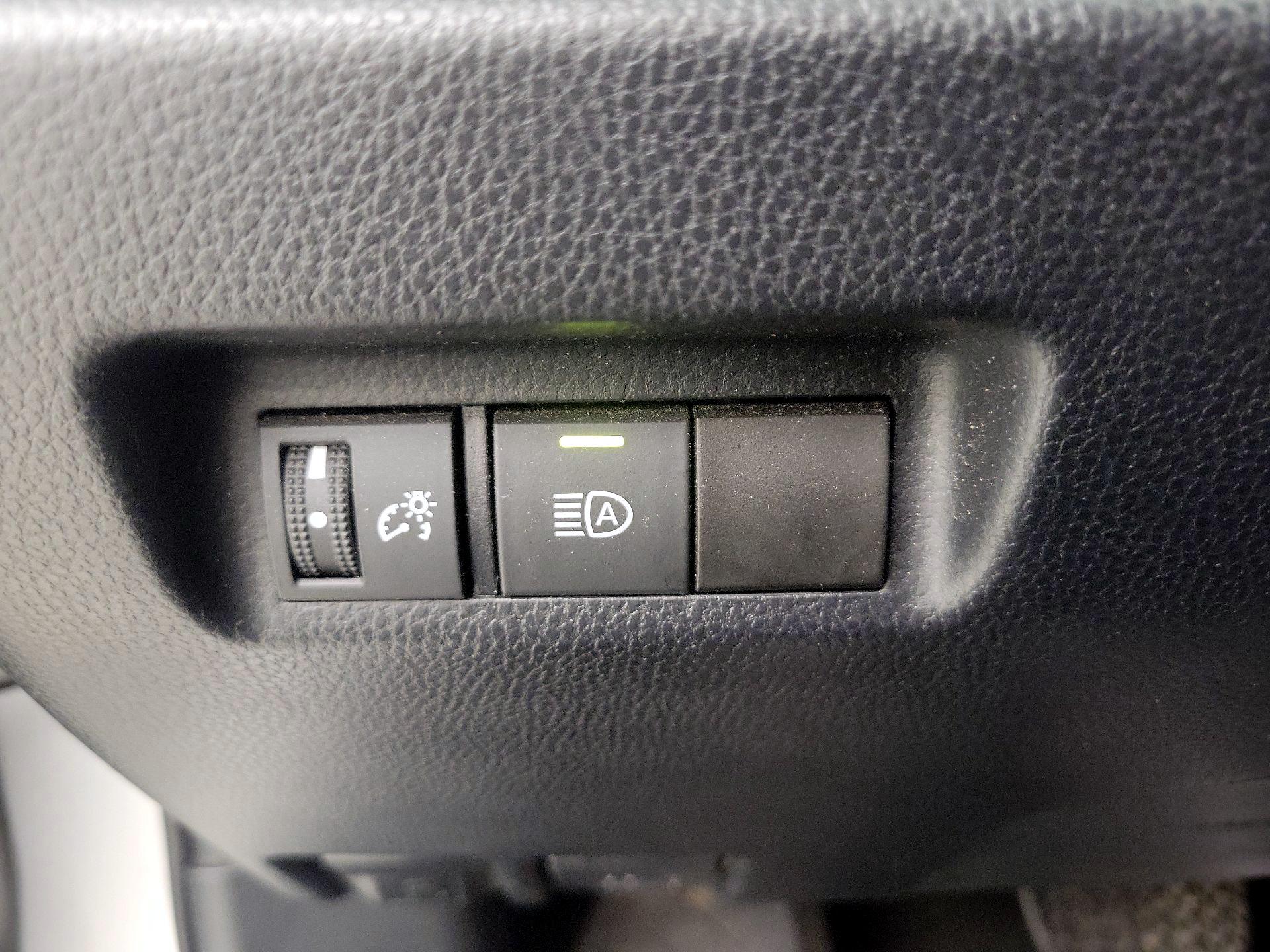 Thumbnail: 2019 Toyota RAV4 - 13