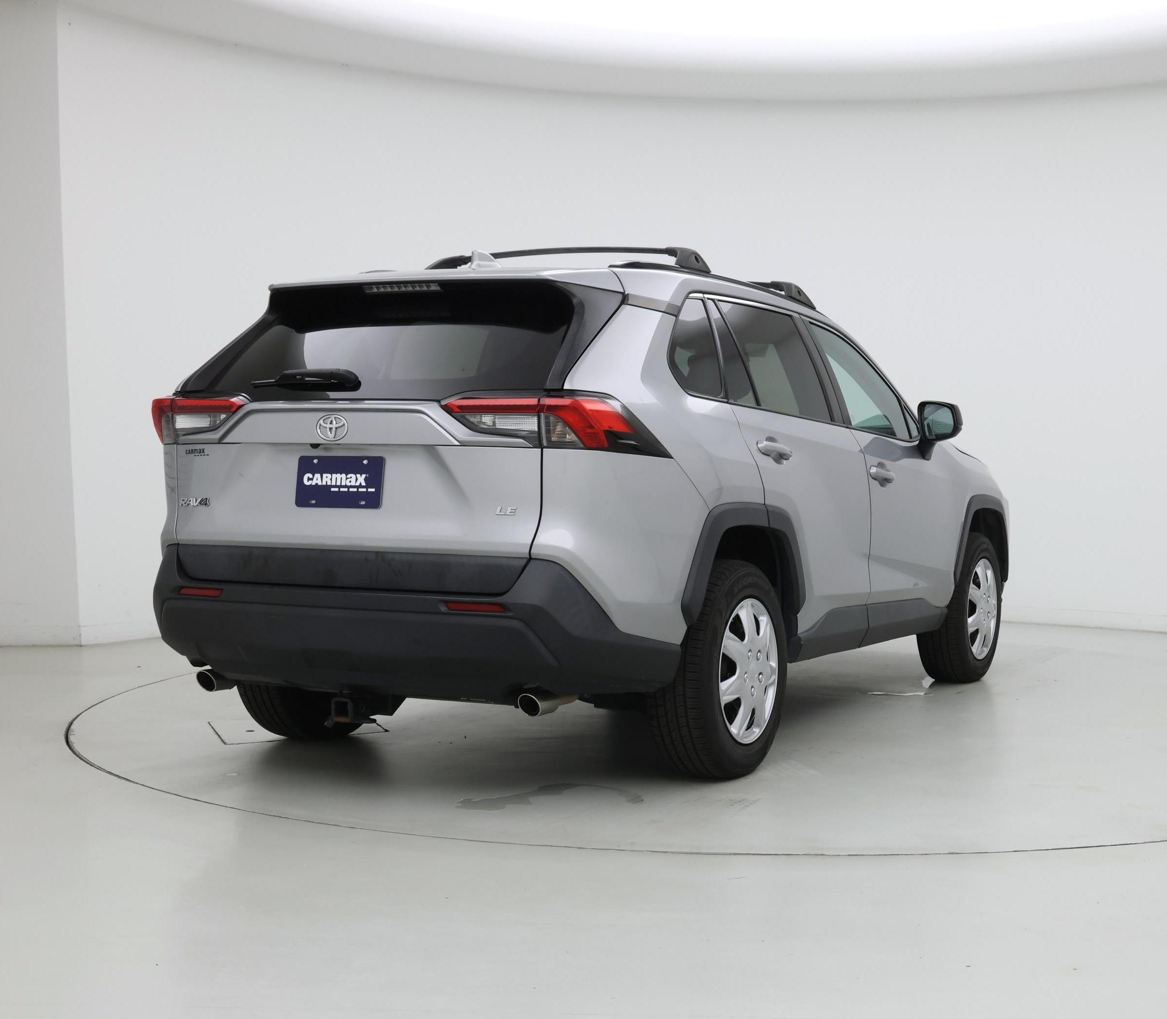 Thumbnail: 2019 Toyota RAV4 - 8