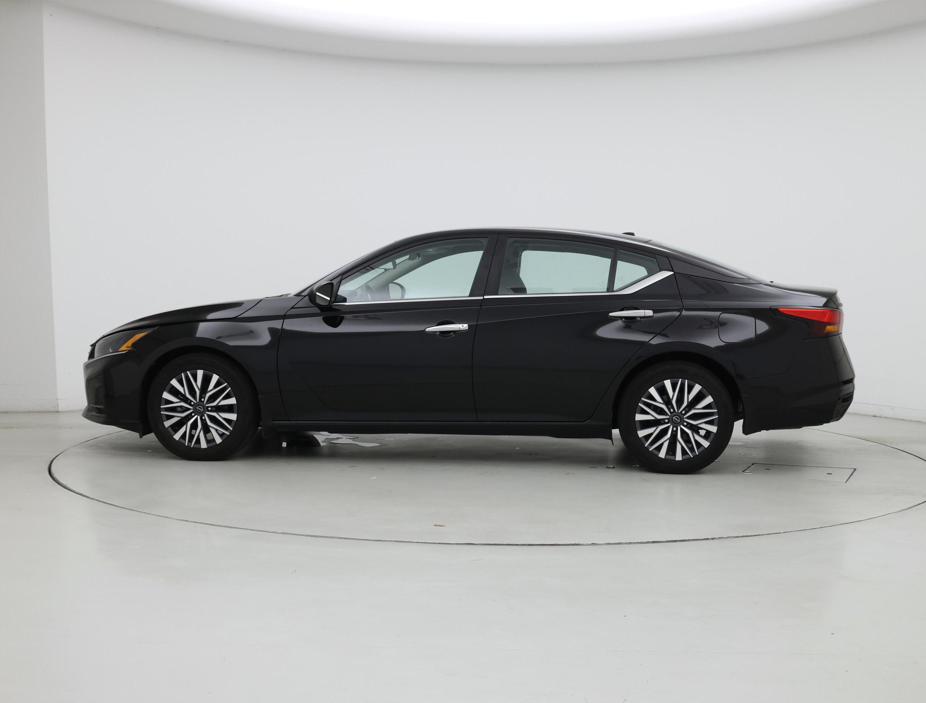 Thumbnail: 2024 Nissan Altima - 3
