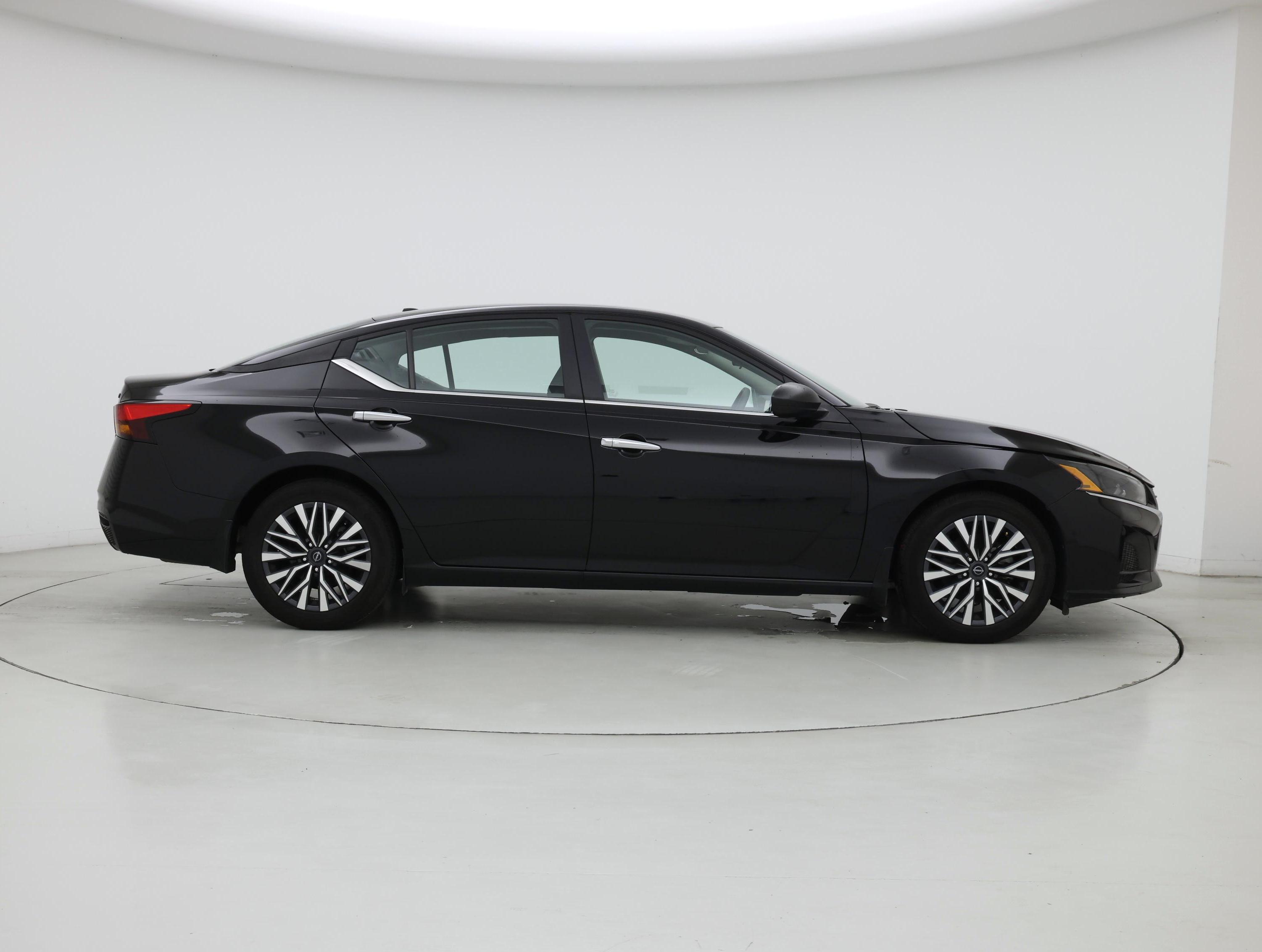 Thumbnail: 2024 Nissan Altima - 7