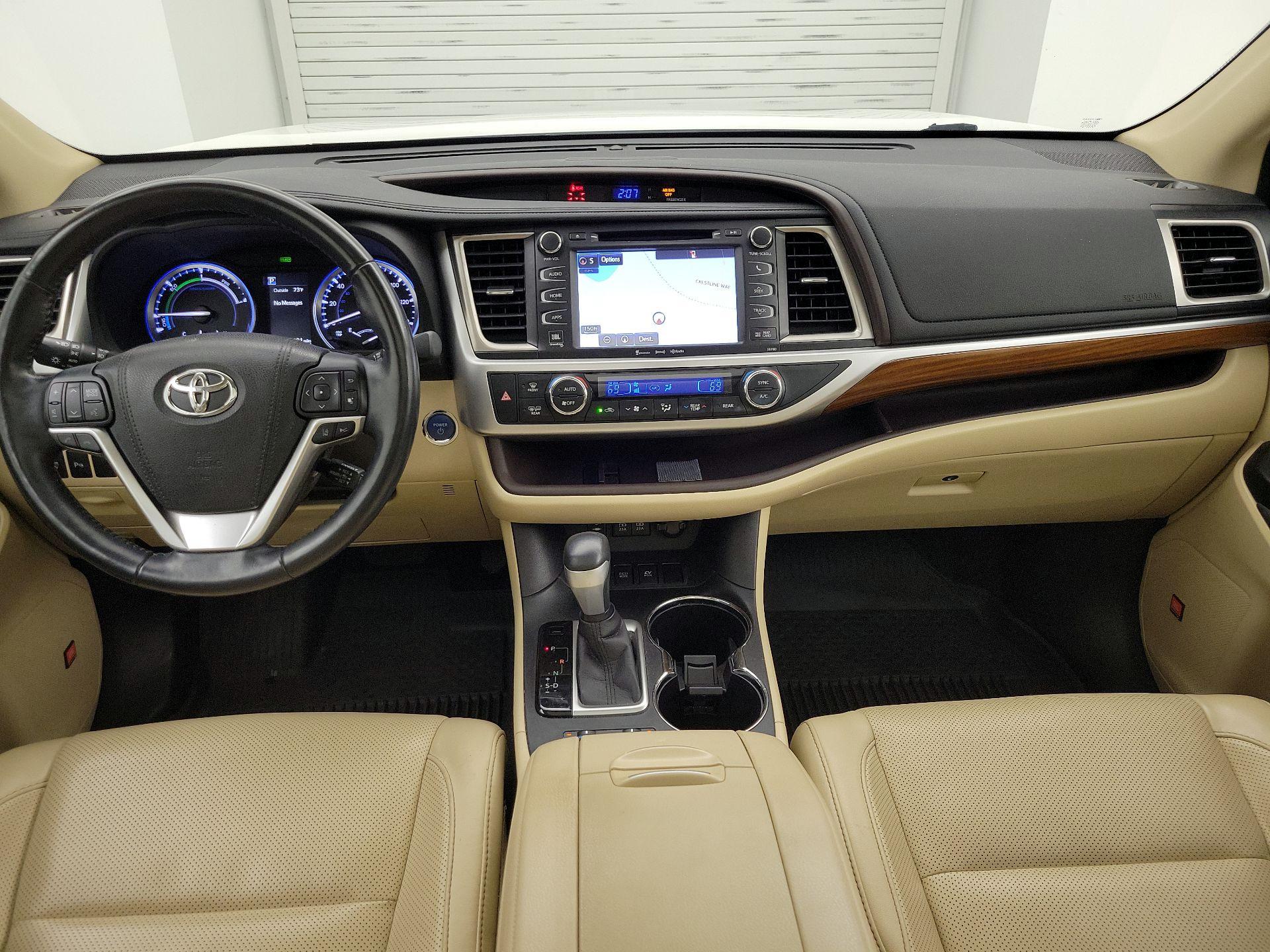 Thumbnail: 2017 Toyota Highlander - 9