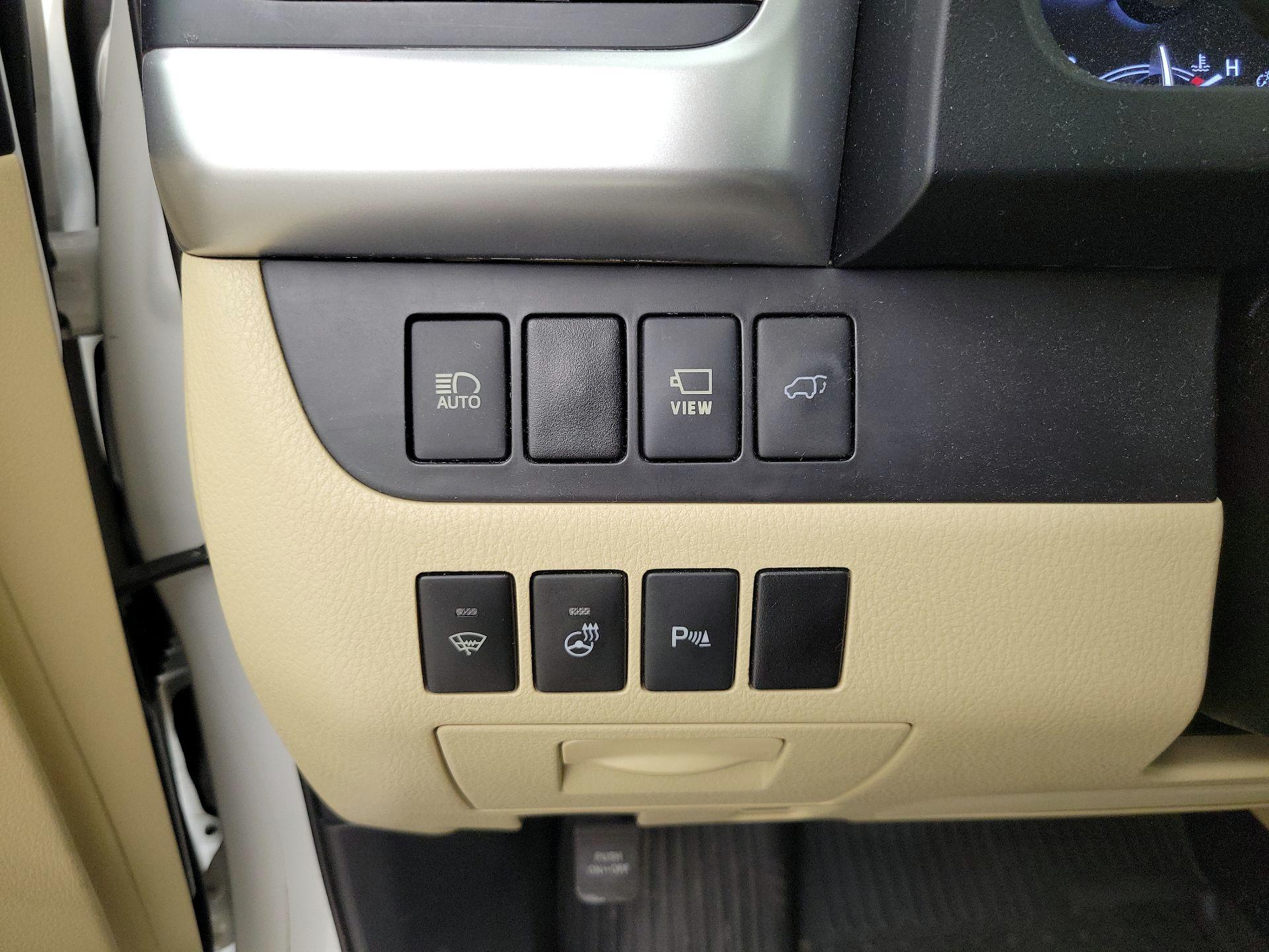 Thumbnail: 2017 Toyota Highlander - 13