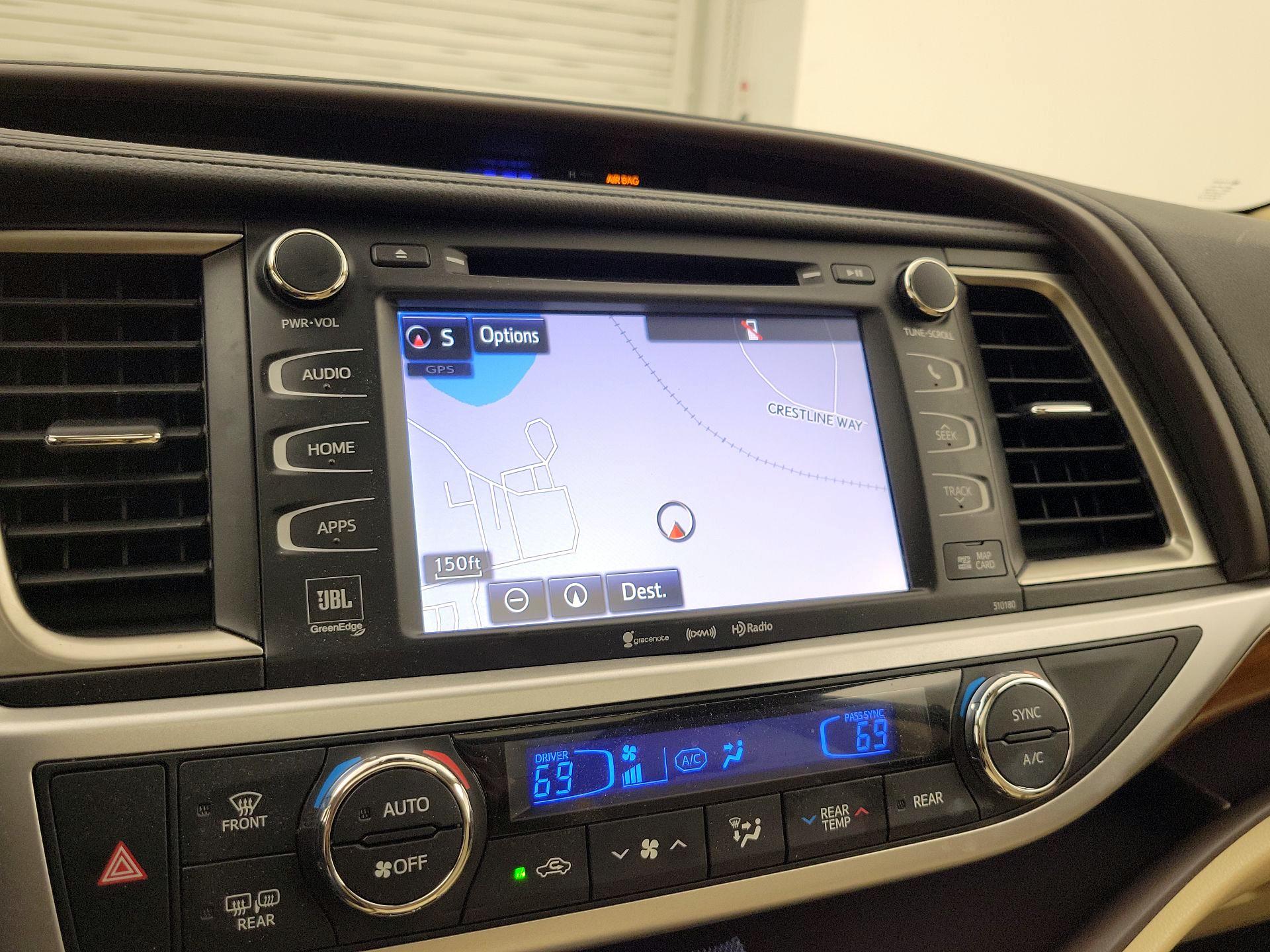 Thumbnail: 2017 Toyota Highlander - 14