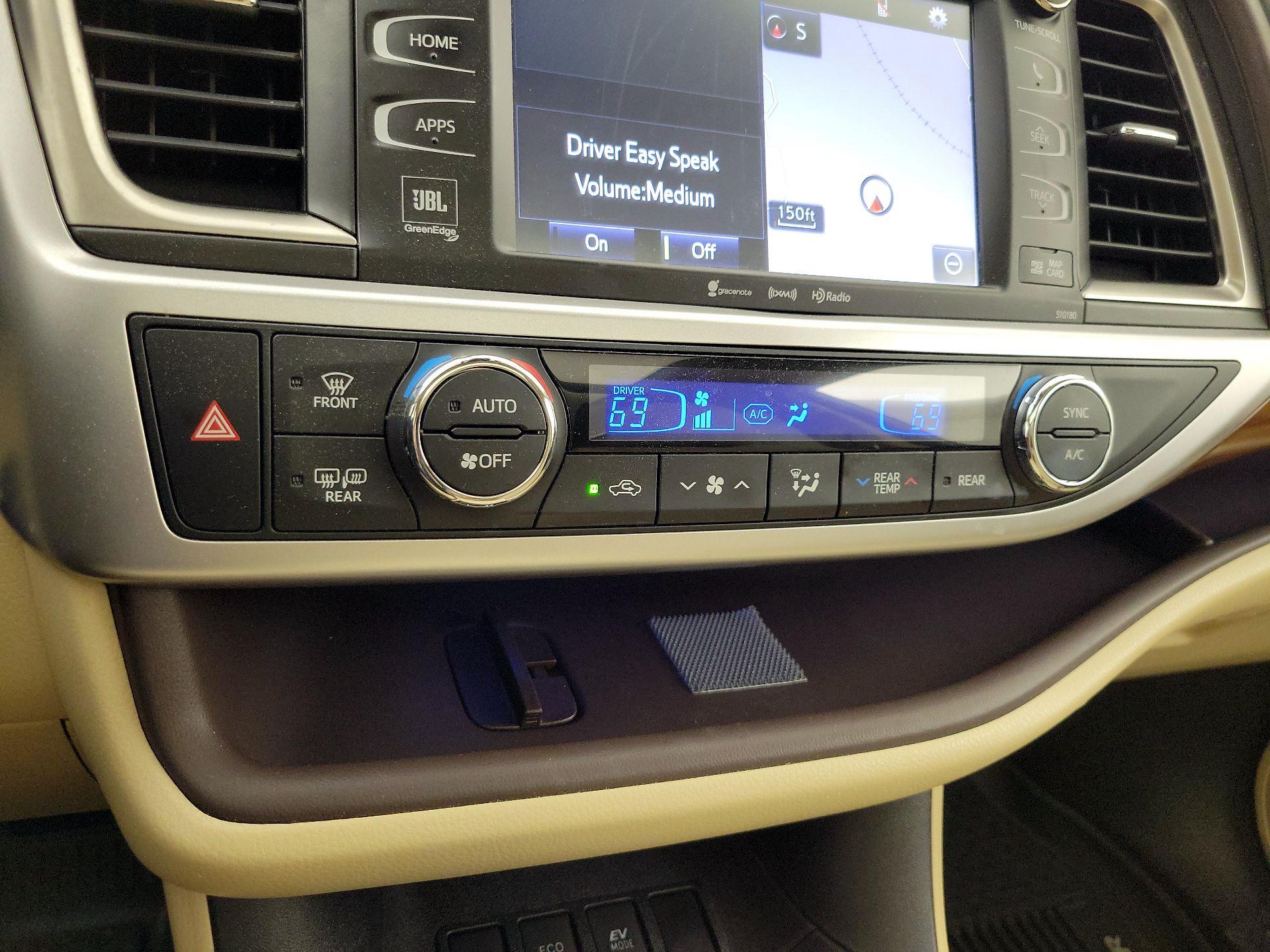 Thumbnail: 2017 Toyota Highlander - 17