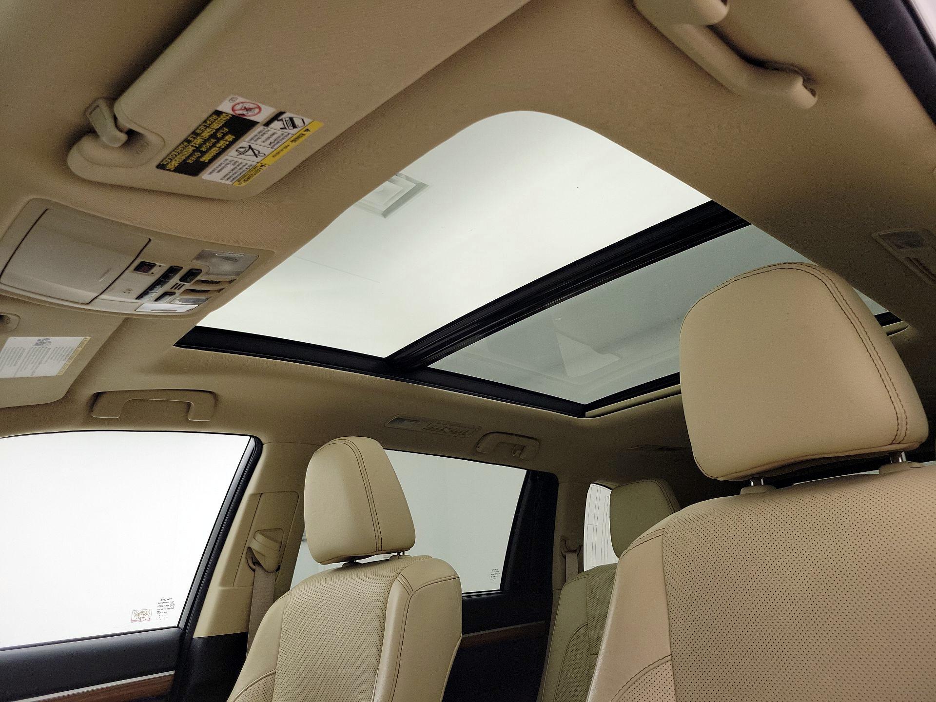 Thumbnail: 2017 Toyota Highlander - 20