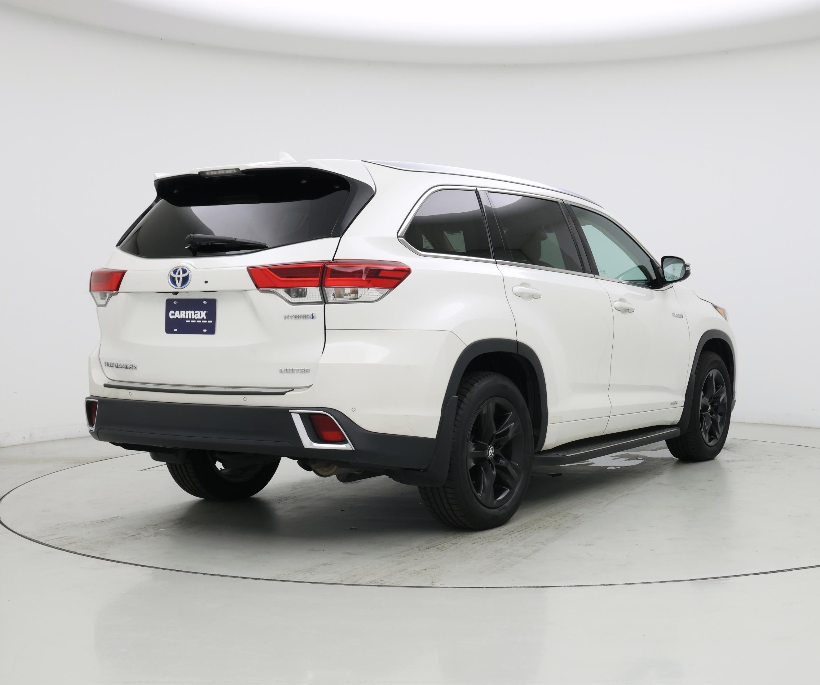 Thumbnail: 2017 Toyota Highlander - 8