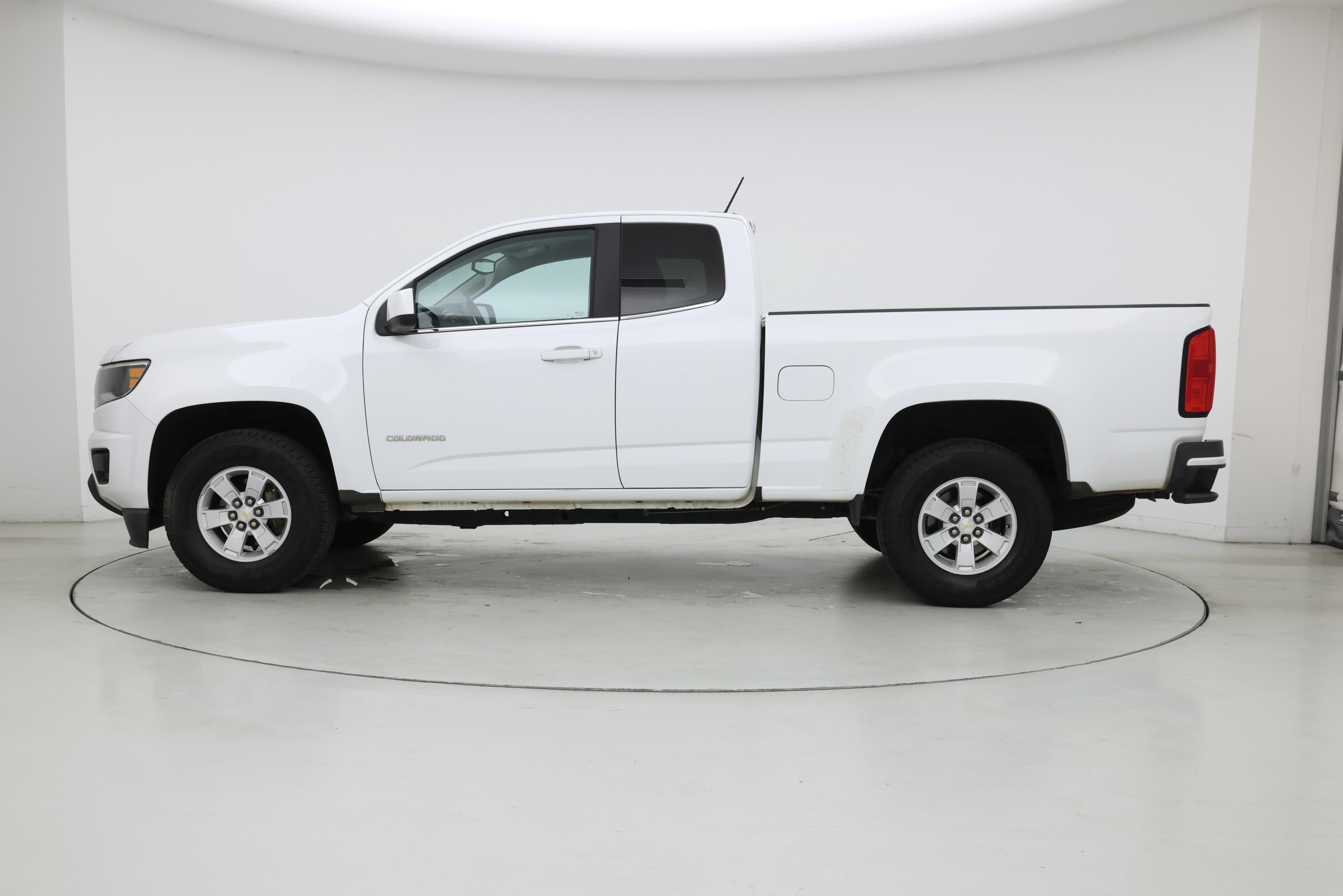 Thumbnail: 2016 Chevrolet Colorado - 3