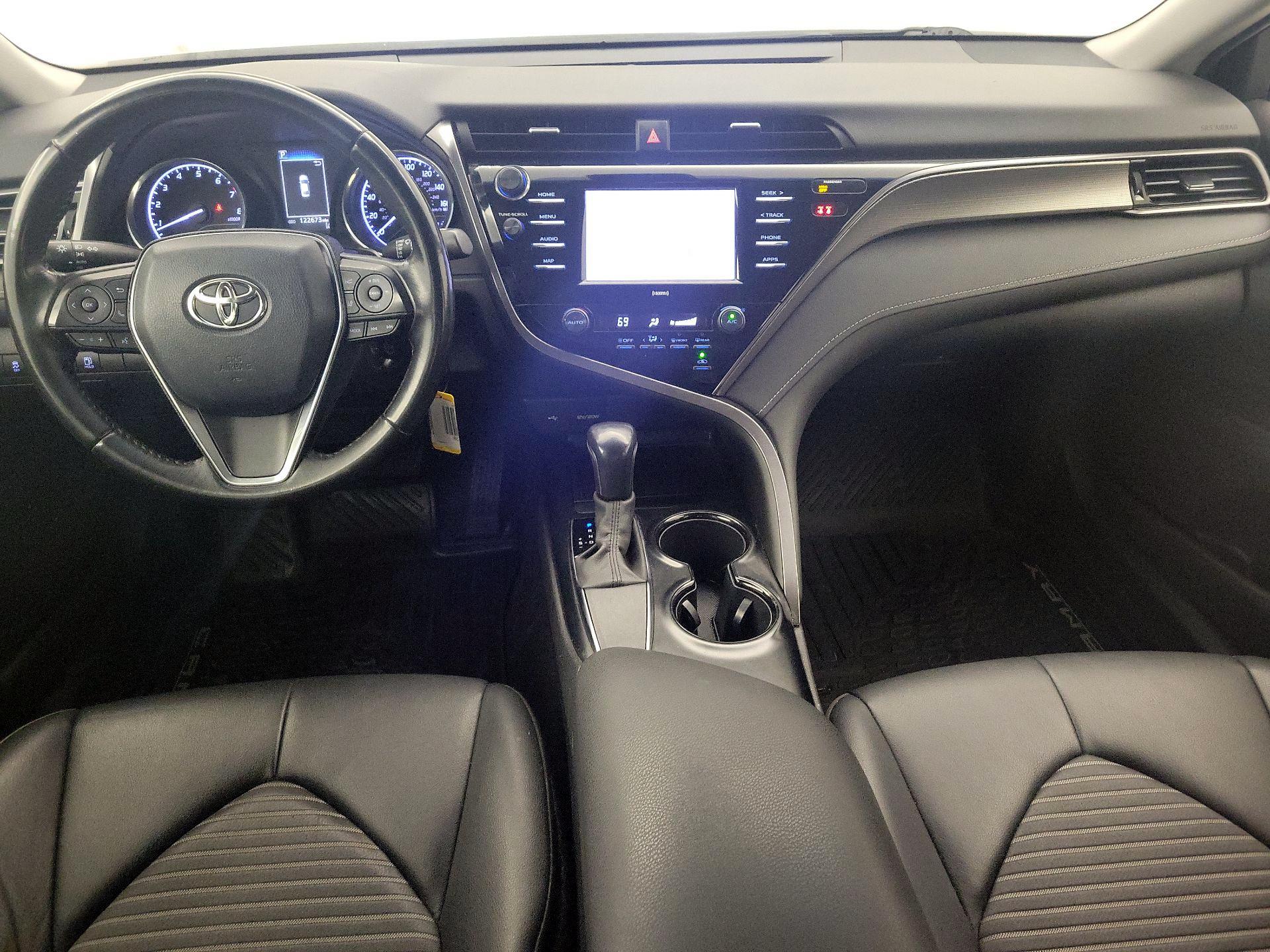 Thumbnail: 2020 Toyota Camry - 9