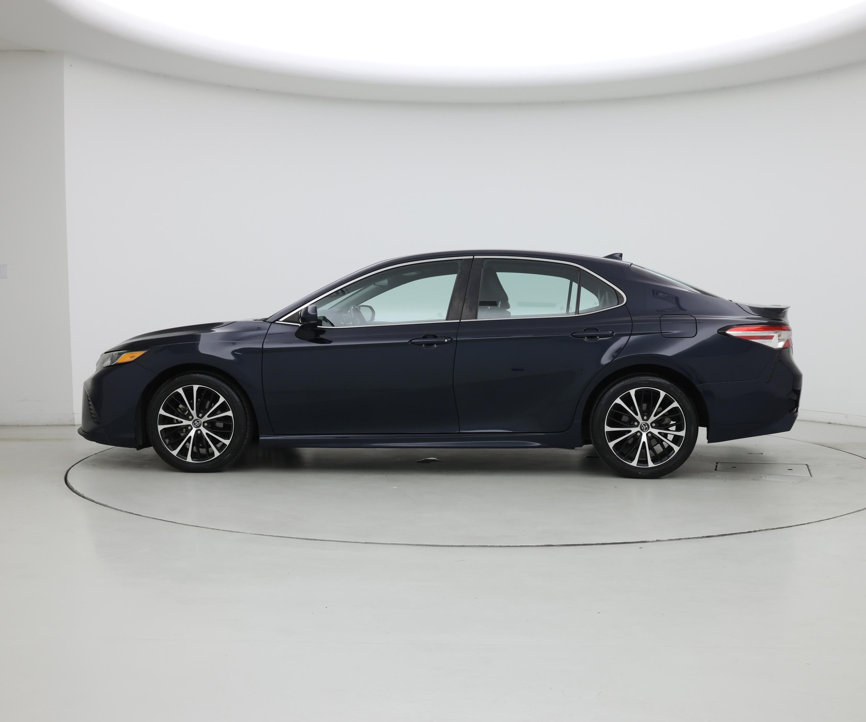 Thumbnail: 2020 Toyota Camry - 3